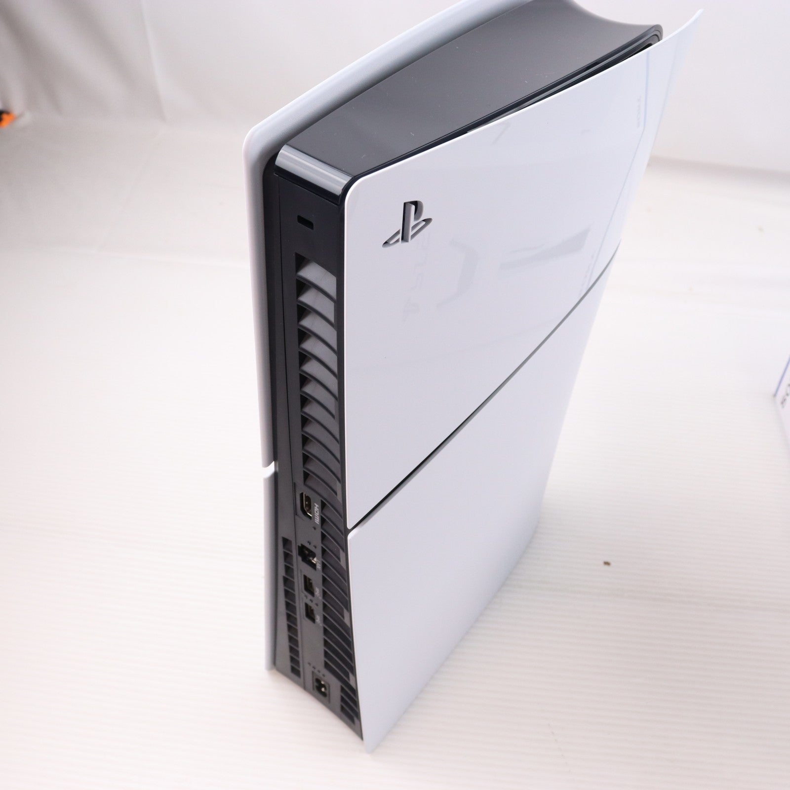 【中古即納】[PS5] (本体) PlayStation 5(プレイステーション5) slimモデル(スリムモデル) SIE(CFI-2000A01)(20231110)