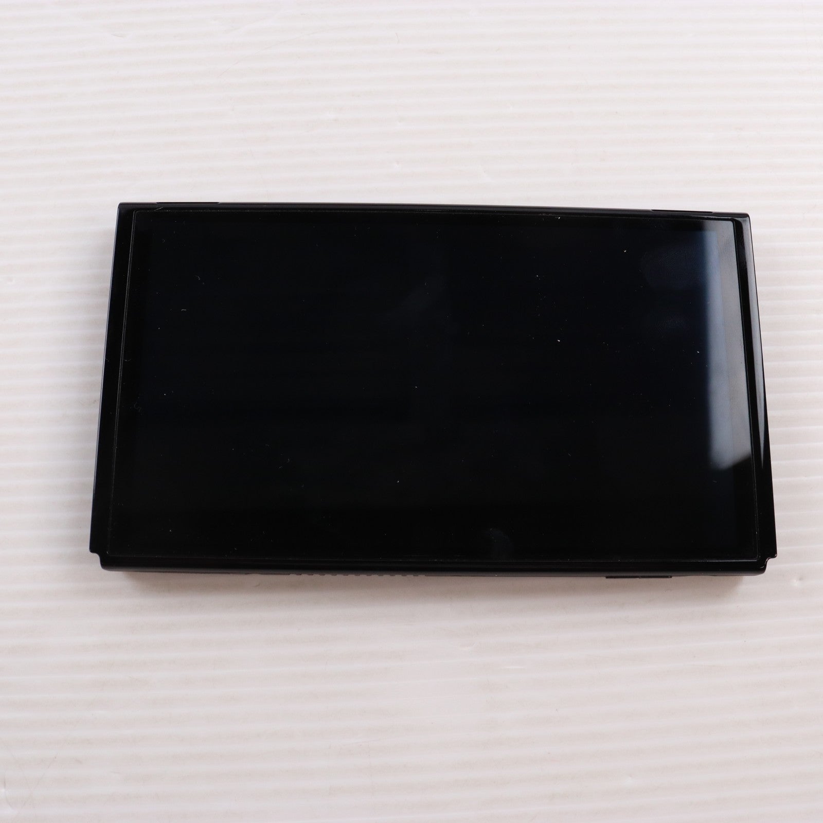 【中古即納】[Switch] (本体) Nintendo Switch(ニンテンドースイッチ) 有機ELモデル Joy-Con(L)/(R) ホワイト 任天堂(HEG-S-KAAAA)(20211008)