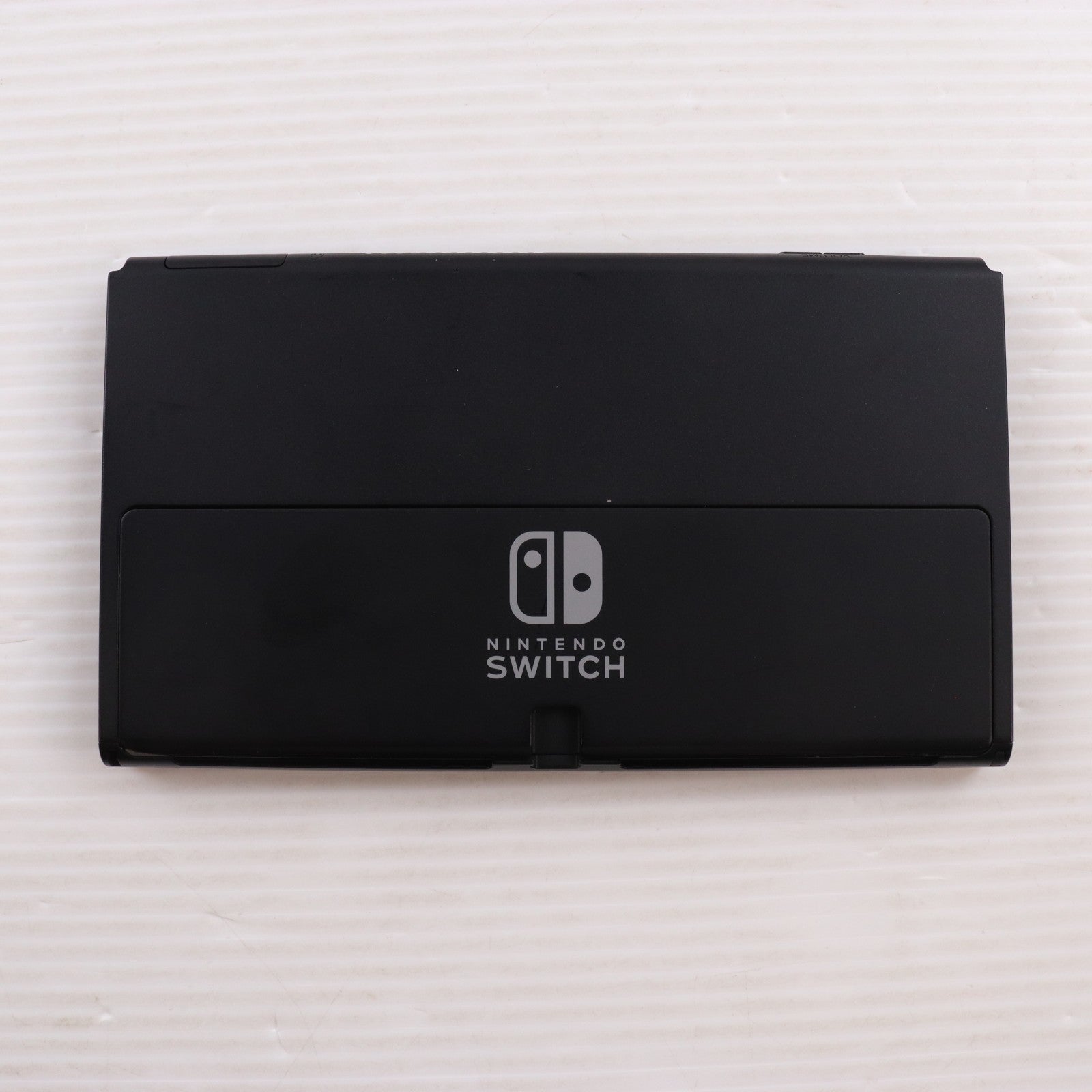 【中古即納】[Switch] (本体) Nintendo Switch(ニンテンドースイッチ) 有機ELモデル Joy-Con(L)/(R) ホワイト 任天堂(HEG-S-KAAAA)(20211008)