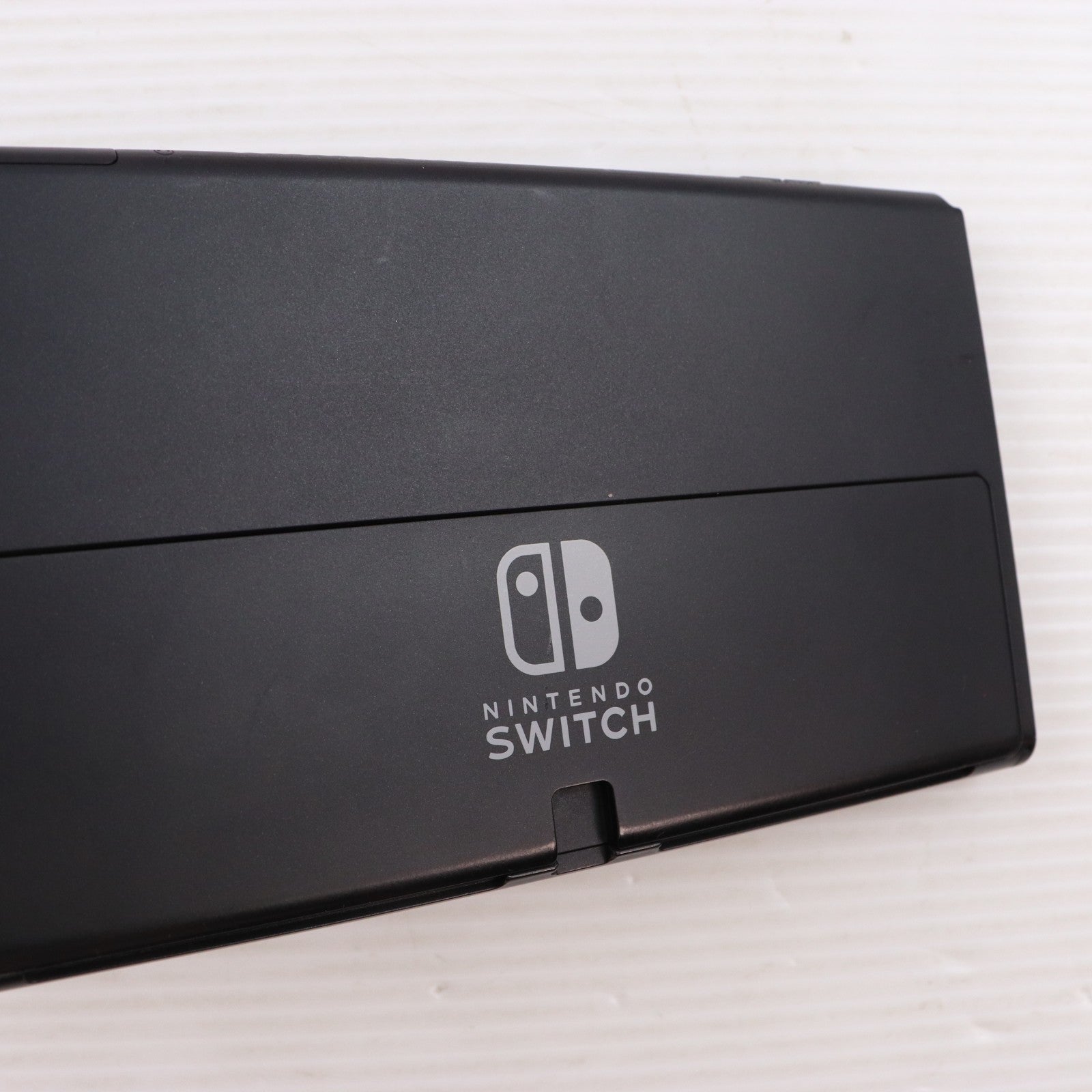 【中古即納】[Switch] (本体) Nintendo Switch(ニンテンドースイッチ) 有機ELモデル Joy-Con(L)/(R) ホワイト 任天堂(HEG-S-KAAAA)(20211008)