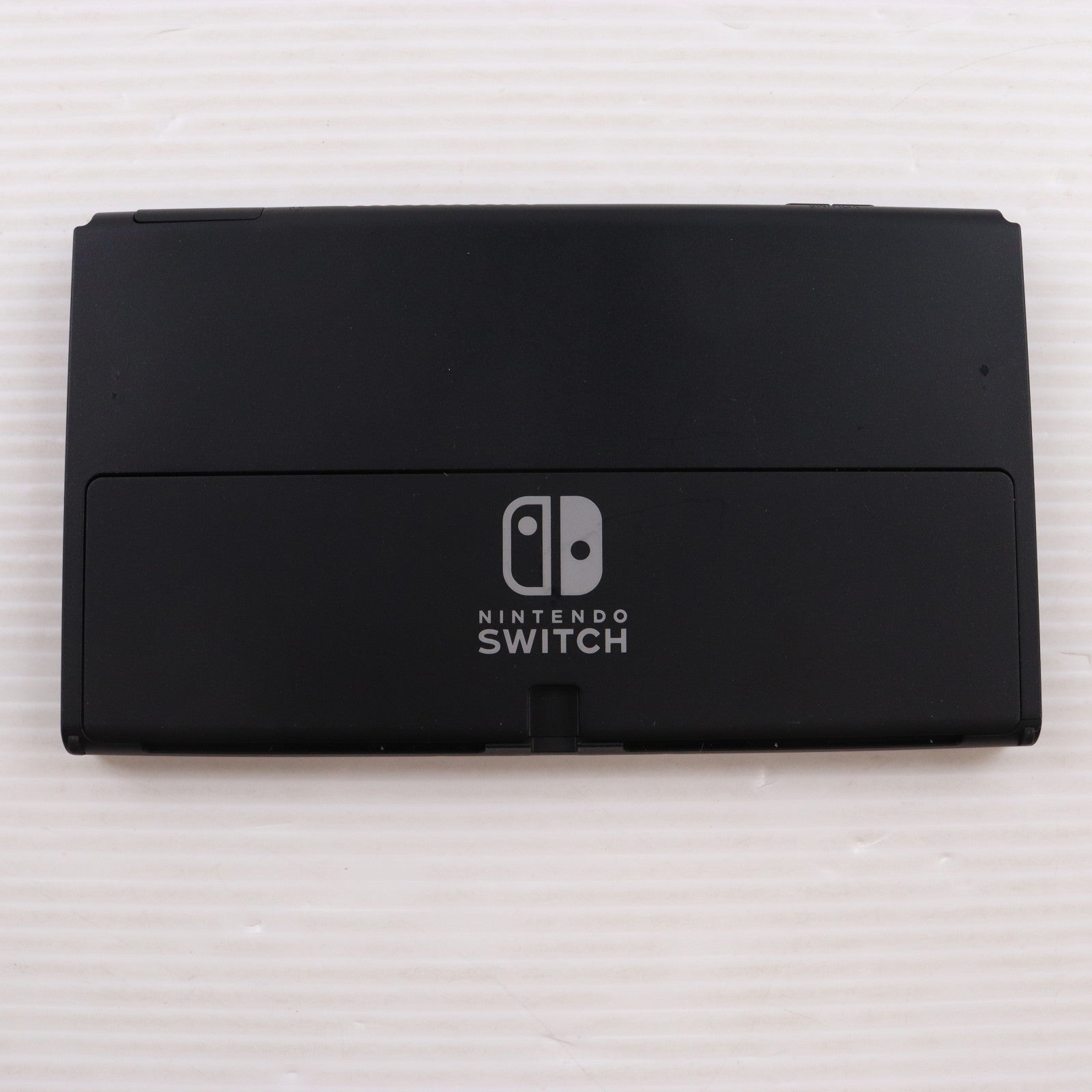 【中古即納】[Switch] (本体) Nintendo Switch(ニンテンドースイッチ) 有機ELモデル Joy-Con(L)/(R) ホワイト 任天堂(HEG-S-KAAAA)(20211008)