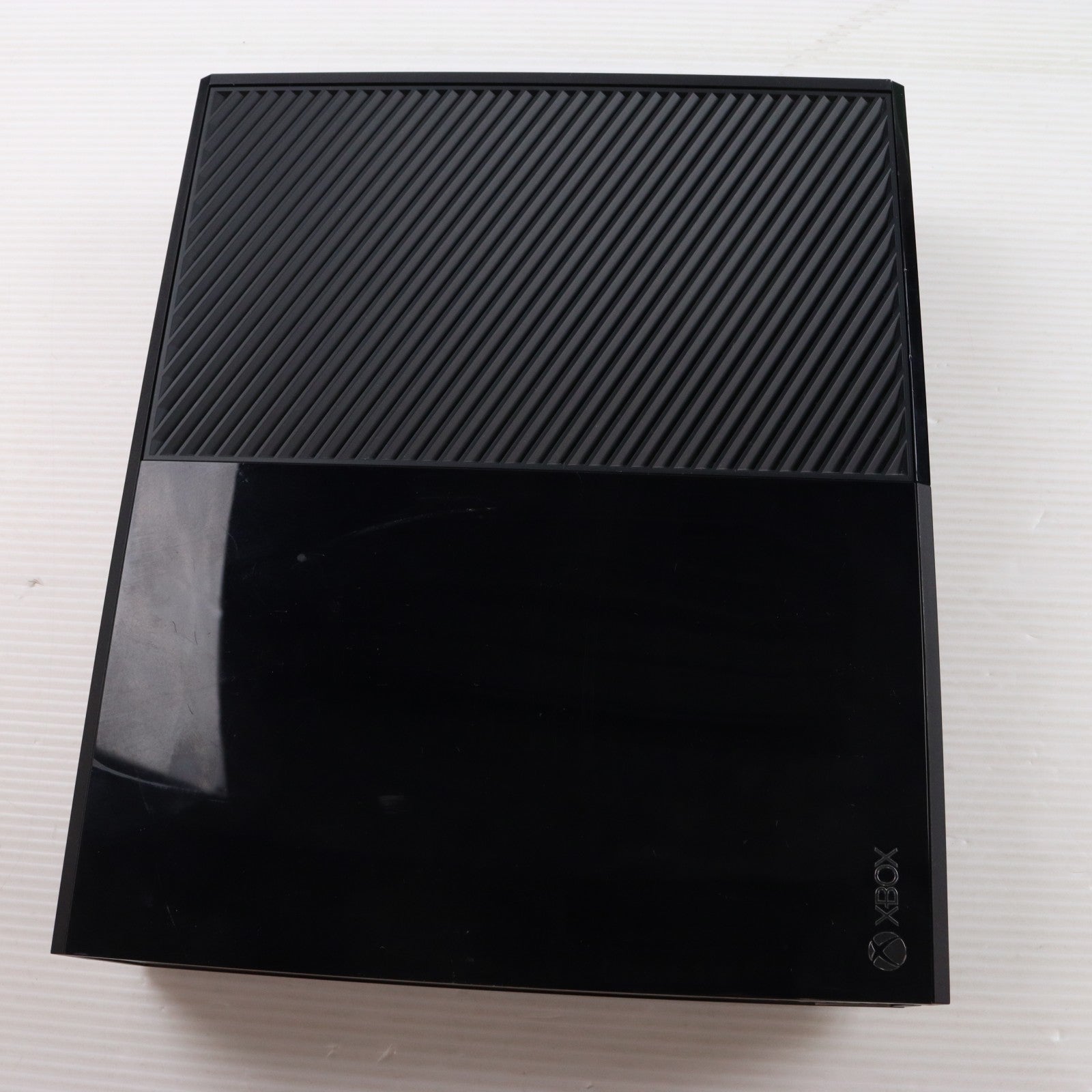 【中古即納】[XboxOne] (本体) Xbox One(タイタンフォール同梱版) 日本マイクロソフト(5C7-00034)(20140904)
