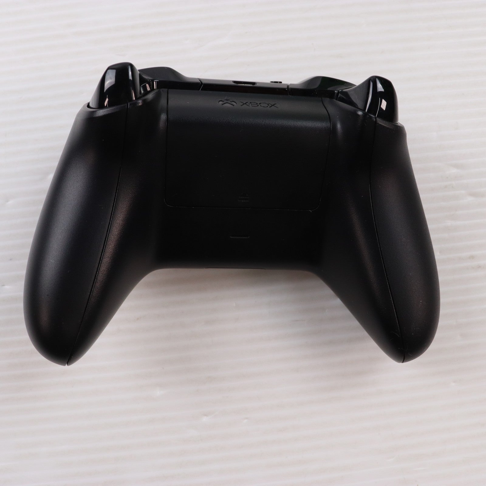 【中古即納】[XboxOne] (本体) Xbox One(タイタンフォール同梱版) 日本マイクロソフト(5C7-00034)(20140904)