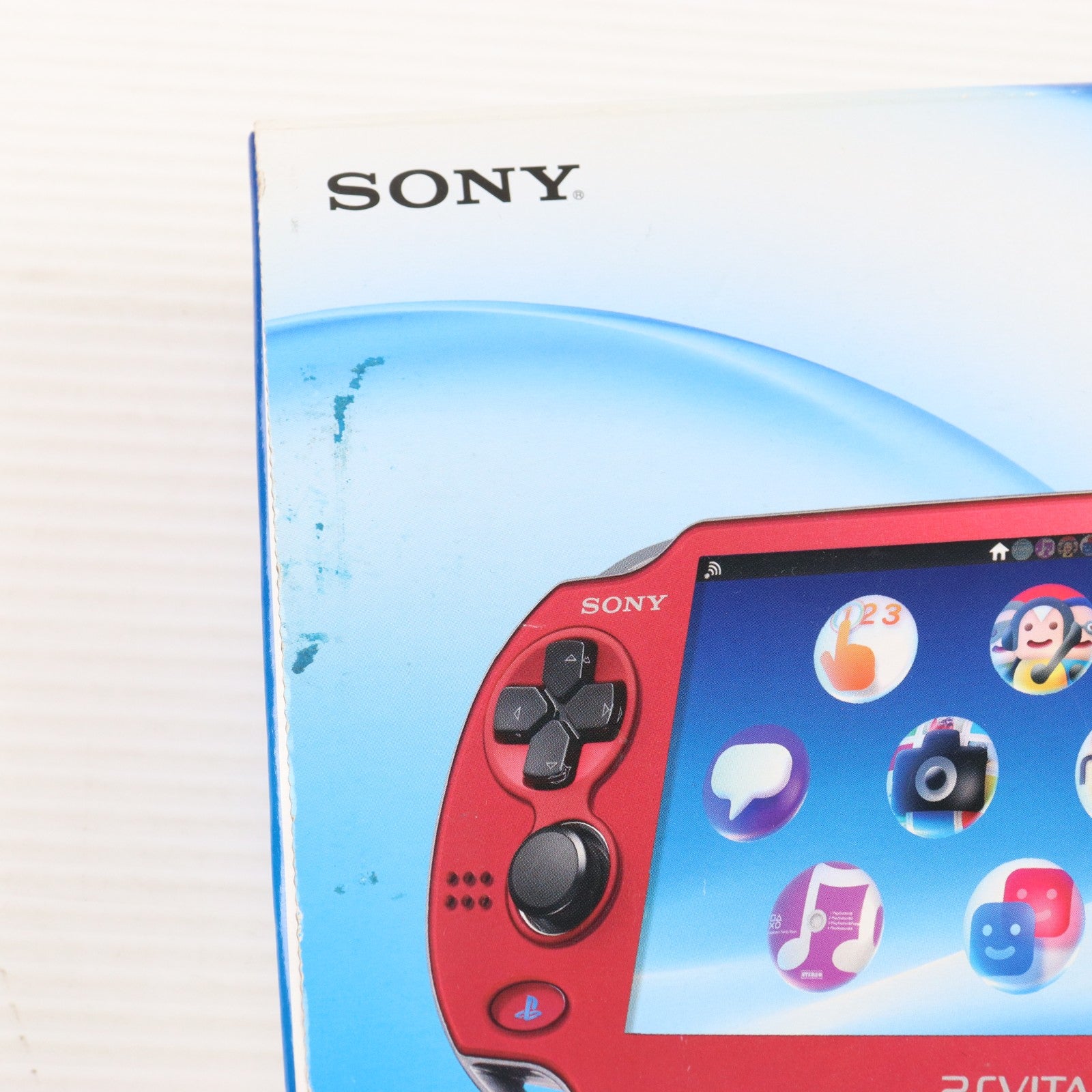 【中古即納】[PSVita] (本体) PlayStation Vita(プレイステーション ヴィータ) Wi-Fiモデル コズミック・レッド SCE(PCH-1000ZA03)(20121115)