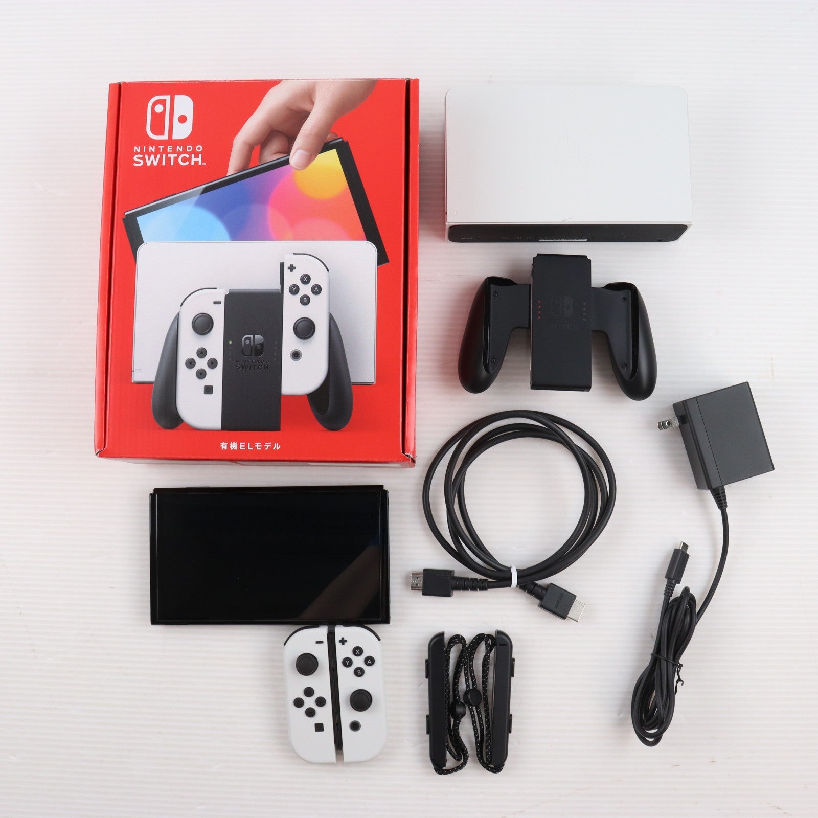 【中古即納】[Switch] (本体) Nintendo Switch(ニンテンドースイッチ) 有機ELモデル Joy-Con(L)/(R) ホワイト 任天堂(HEG-S-KAAAA)(20211008)