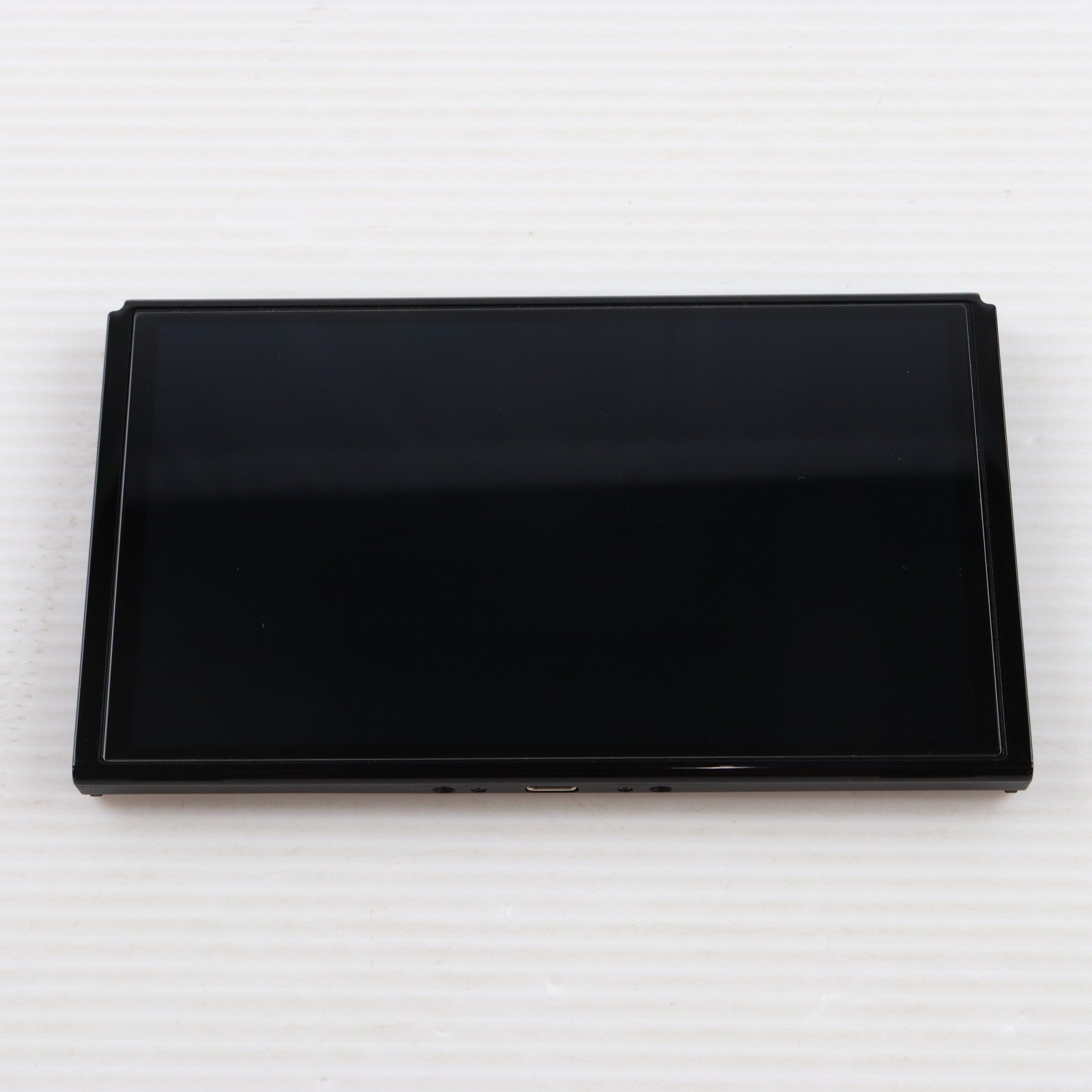 【中古即納】[Switch] (本体) Nintendo Switch(ニンテンドースイッチ) 有機ELモデル Joy-Con(L)/(R) ホワイト 任天堂(HEG-S-KAAAA)(20211008)