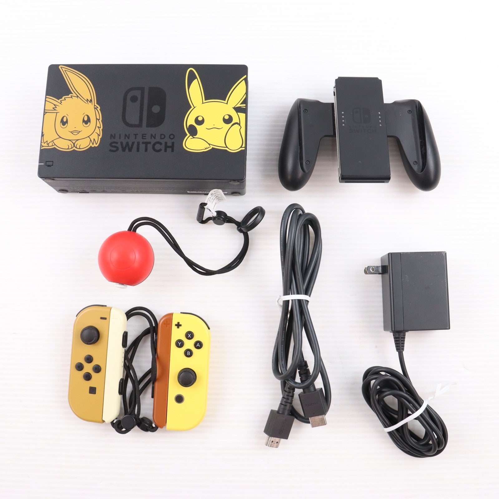 【中古即納】[Switch] (本体)(ソフト無し) Nintendo Switch(ニンテンドースイッチ) ポケットモンスター Let's Go! ピカチュウセット(モンスターボール Plus付き) 任天堂(HAC-S-KFAGA)(20181116)