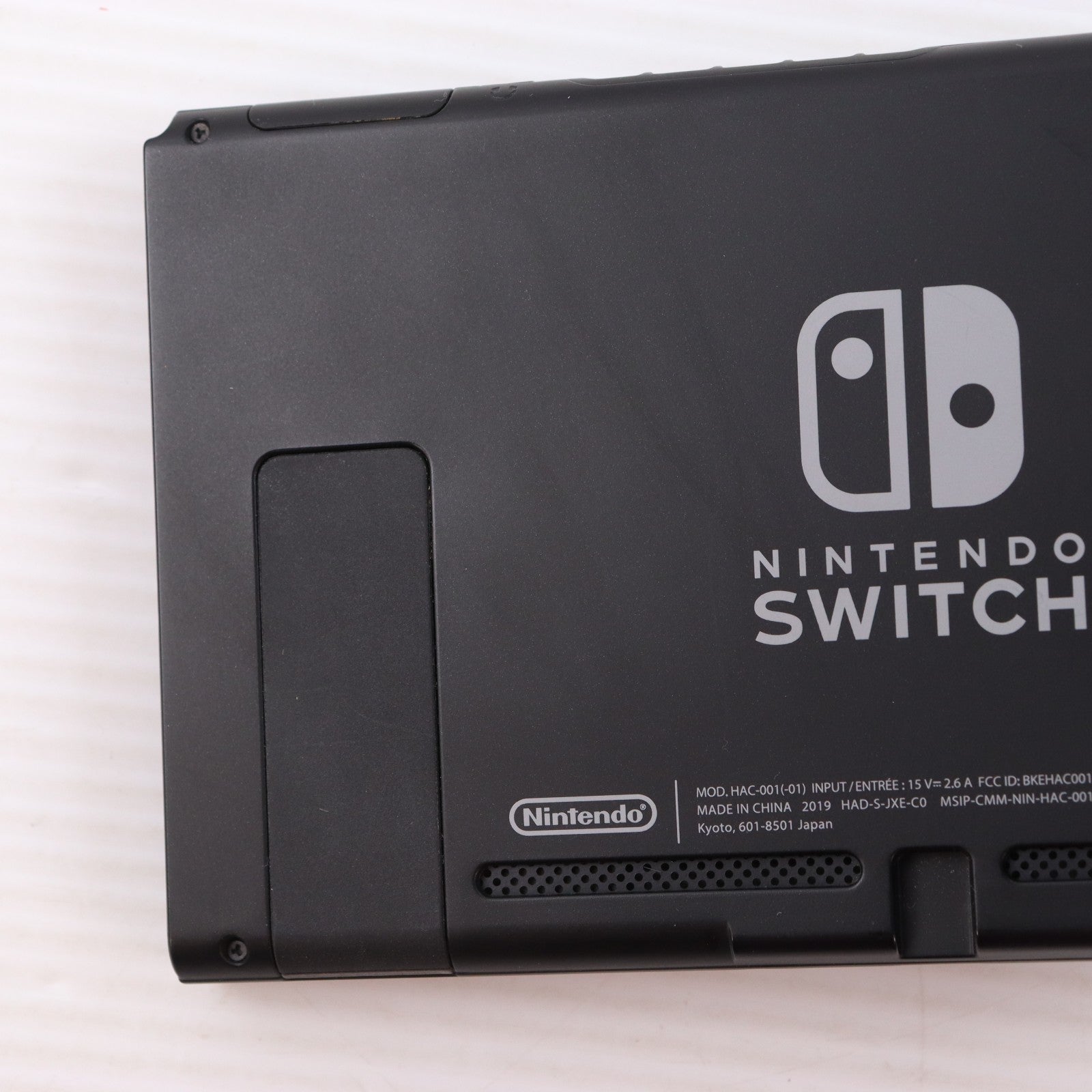 【中古即納】[Switch] (本体) Nintendo Switch(ニンテンドースイッチ) Joy-Con(L)/R グレー 任天堂(HAD-S-KAAAA)(20190830)