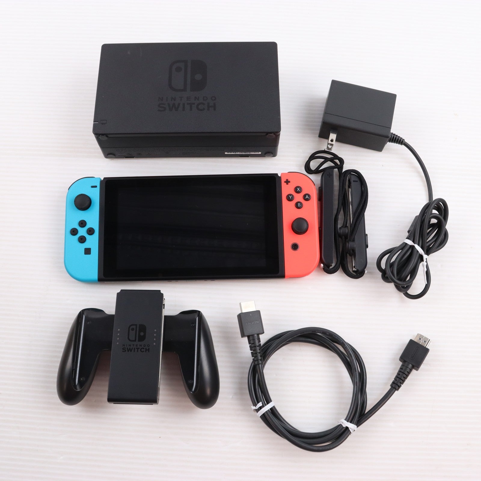 【中古即納】[Switch] (本体) Nintendo Switch(ニンテンドースイッチ) Joy-Con(L) ネオンブルー/R ネオンレッド 任天堂(HAC-S-KABAA)(20170303)