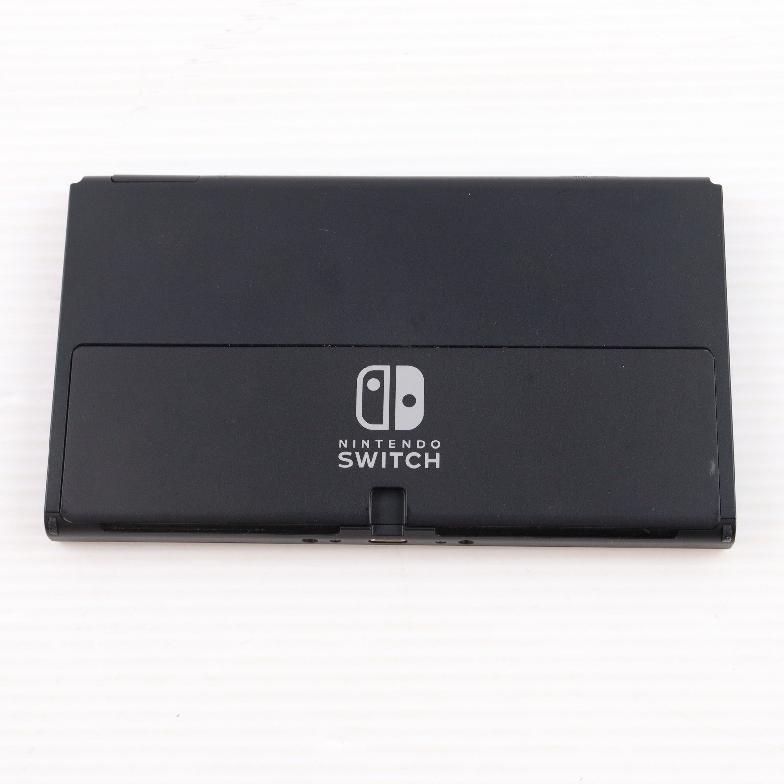 【中古即納】[Switch] (本体) Nintendo Switch(ニンテンドースイッチ) 有機ELモデル Joy-Con(L)/(R) ホワイト 任天堂(HEG-S-KAAAA)(20211008)