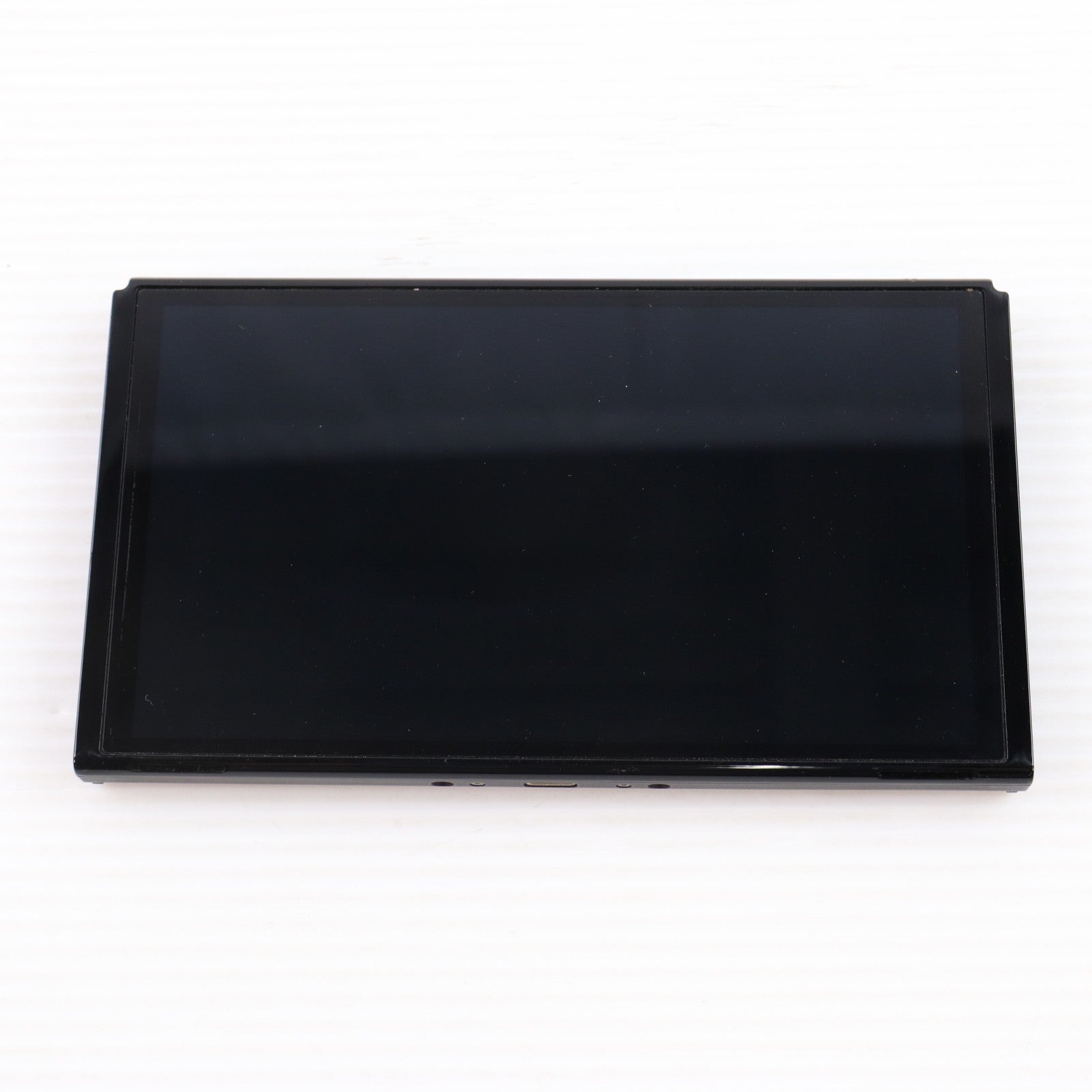 【中古即納】[Switch] (本体) Nintendo Switch(ニンテンドースイッチ) 有機ELモデル Joy-Con(L)/(R) ホワイト 任天堂(HEG-S-KAAAA)(20211008)