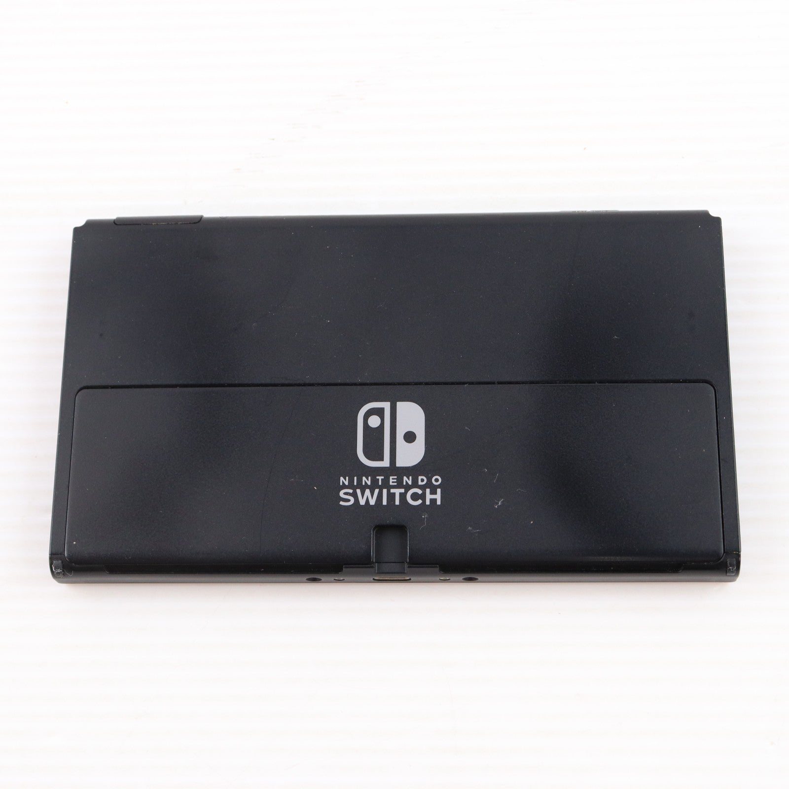【中古即納】[Switch] (本体) Nintendo Switch(ニンテンドースイッチ) 有機ELモデル Joy-Con(L)/(R) ホワイト 任天堂(HEG-S-KAAAA)(20211008)