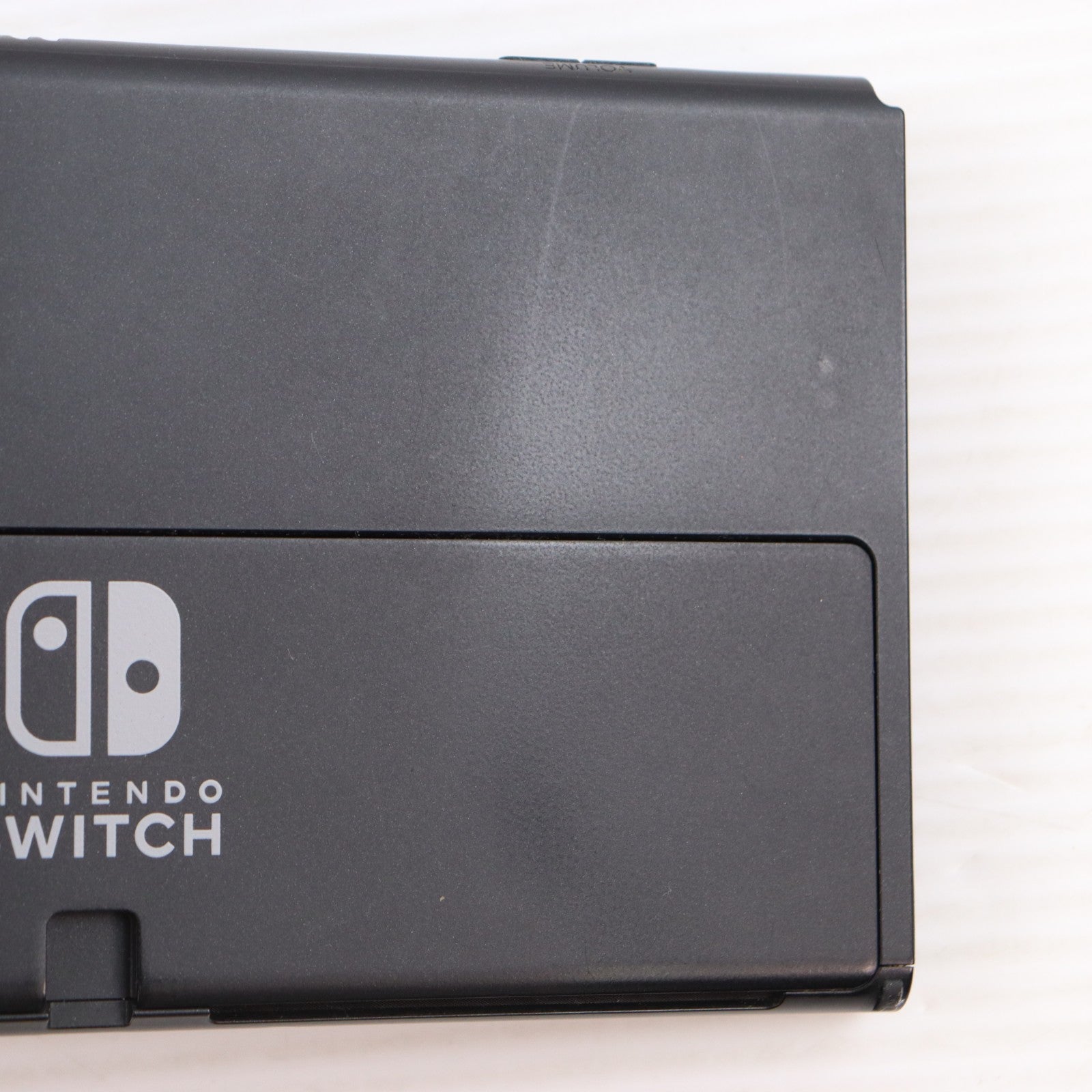 【中古即納】[Switch] (本体) Nintendo Switch(ニンテンドースイッチ) 有機ELモデル Joy-Con(L)/(R) ホワイト 任天堂(HEG-S-KAAAA)(20211008)