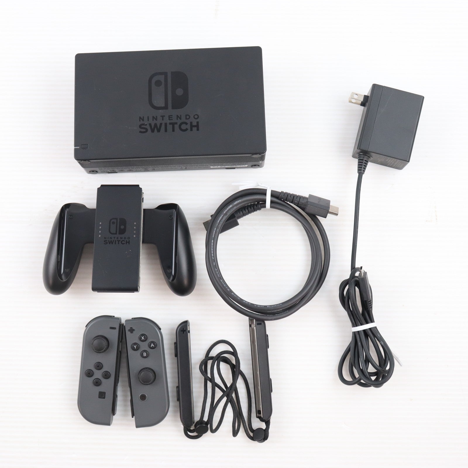 【中古即納】[Switch] (本体) Nintendo Switch(ニンテンドースイッチ) Joy-Con(L)/R グレー 任天堂(HAD-S-KAAAA)(20190830)