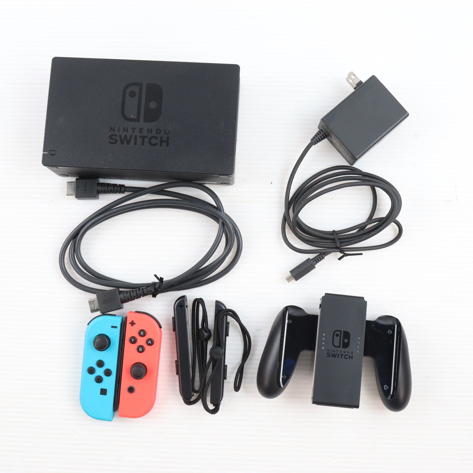 【中古即納】[Switch] (本体) Nintendo Switch(ニンテンドースイッチ) Joy-Con(L) ネオンブルー/R ネオンレッド 任天堂(HAC-S-KABAA)(20170303)