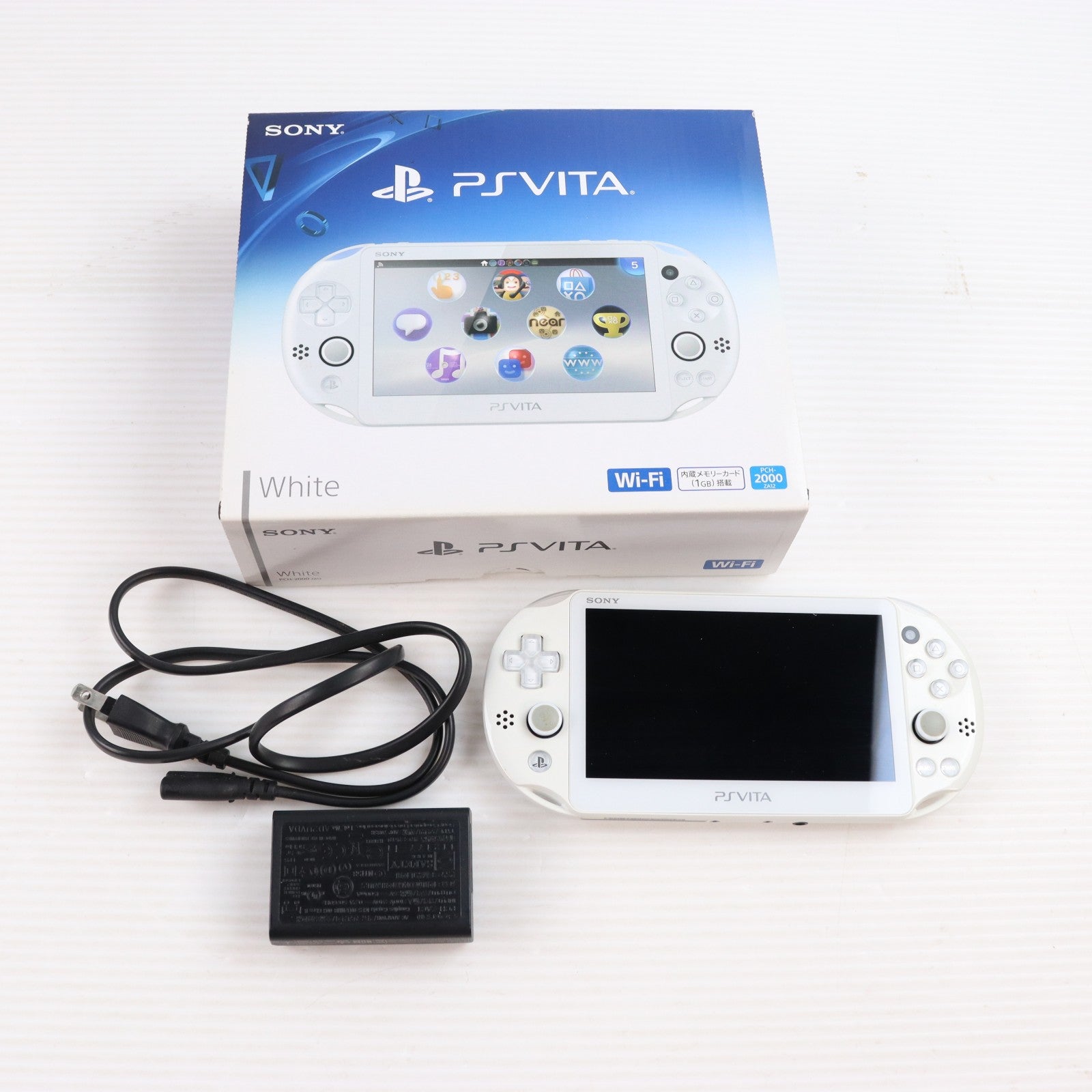 【中古即納】[PSVita] (本体) PlayStation Vita(プレイステーションVita) Wi-Fiモデル ホワイト SCE(PCH-2000ZA12)(20131010)