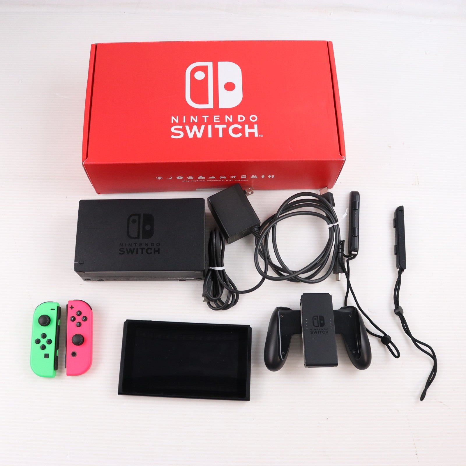 【中古即納】[Switch] (本体) マイニンテンドーストア限定 Nintendo Switch(ニンテンドースイッチ) カスタマイズ Joy-Con(L) ネオングリーン/(R) ネオンピンク Joy-Conストラップ ブラック 任天堂(HAC-S-KABAA)(20170303)