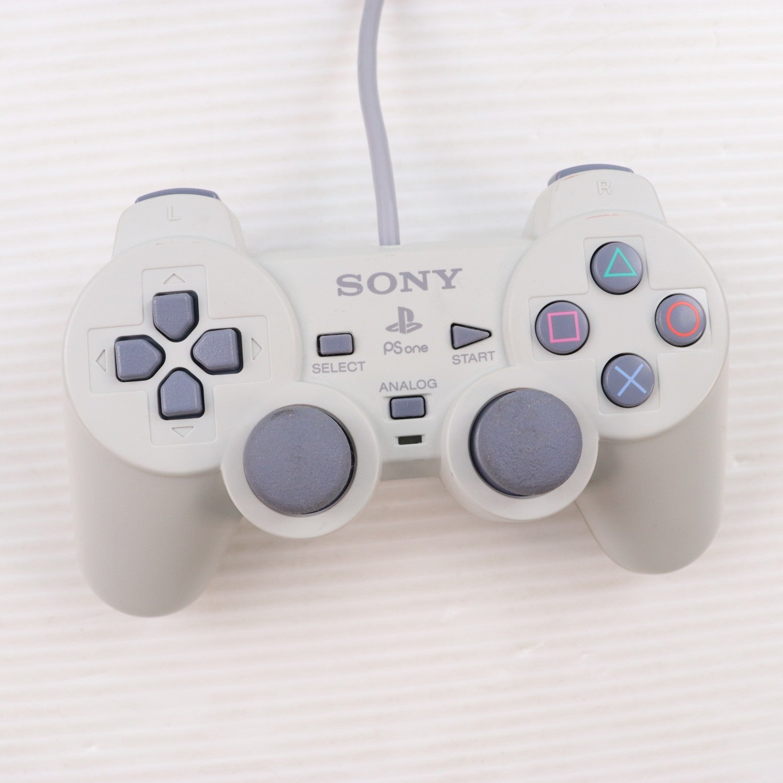 【中古即納】[PS] (本体) PlayStation PS one(プレイステーション ピーエス ワン)&液晶モニターCOMBO SCE(SCPH-140)(20011122)