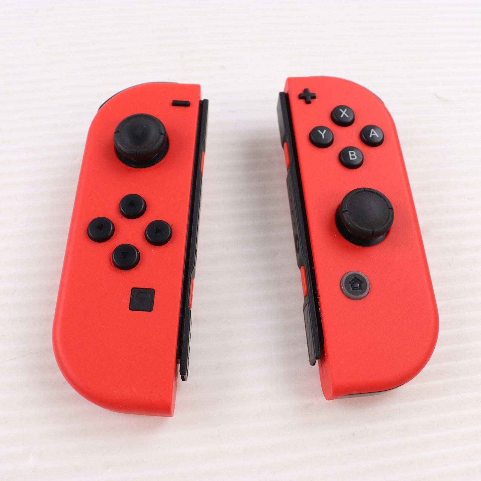【中古即納】[Switch] (本体) Nintendo Switch(ニンテンドースイッチ) 有機ELモデル マリオレッド 任天堂(HEG-S-RAAAA)(20231006)