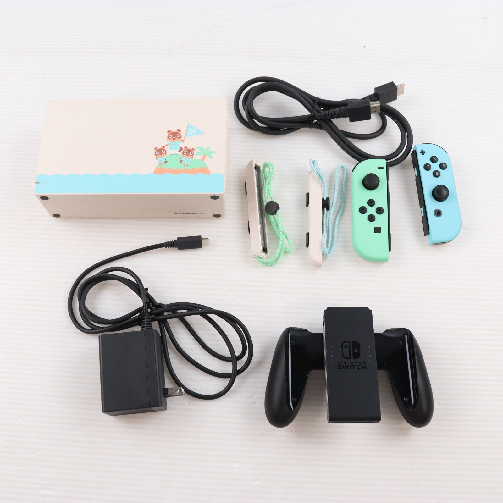 【中古即納】[Switch] (本体)(ソフト無し) Nintendo Switch(ニンテンドースイッチ) あつまれ どうぶつの森セット 任天堂(HAD-S-KEAGC)(20200320)