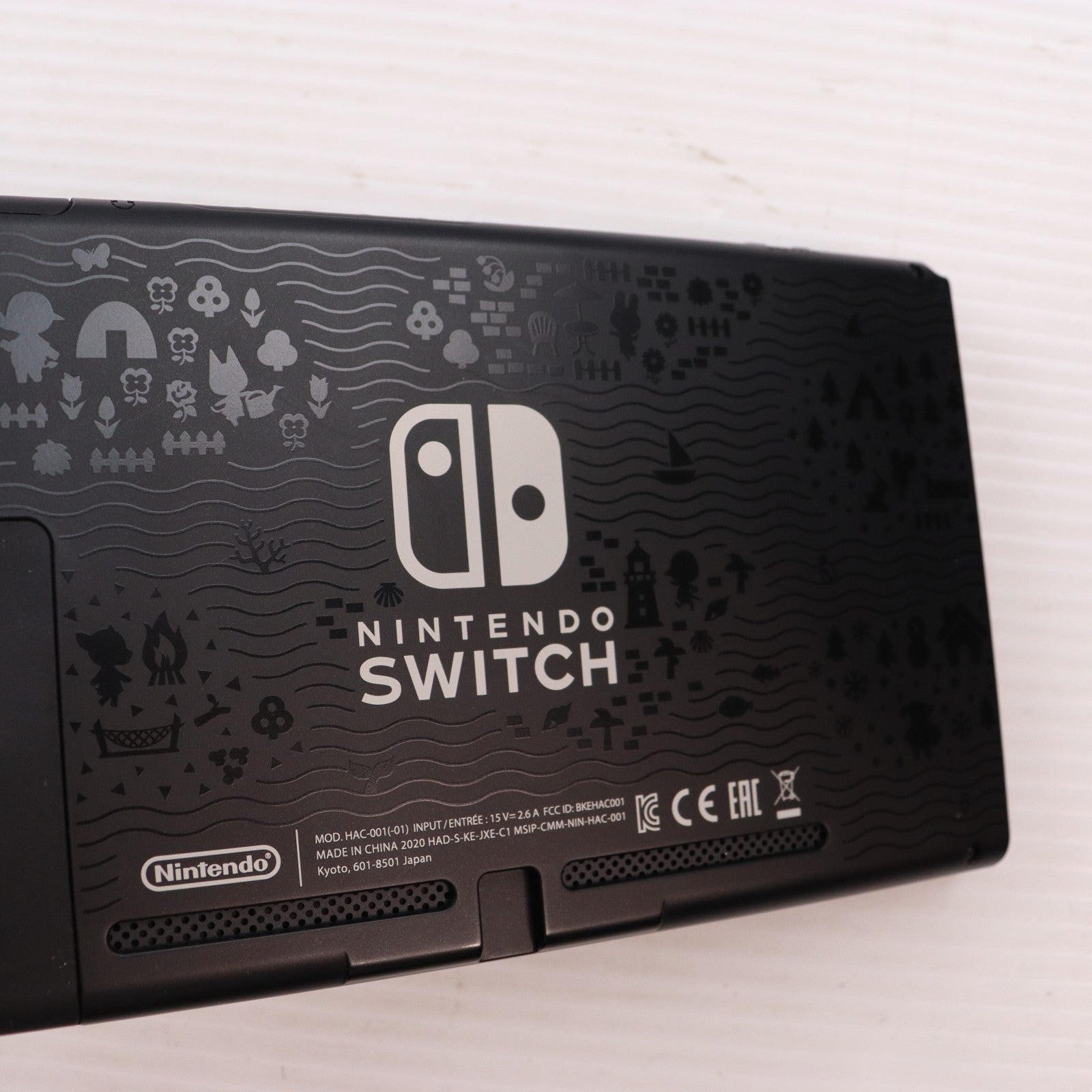 【中古即納】[Switch] (本体)(ソフト無し) Nintendo Switch(ニンテンドースイッチ) あつまれ どうぶつの森セット 任天堂(HAD-S-KEAGC)(20200320)