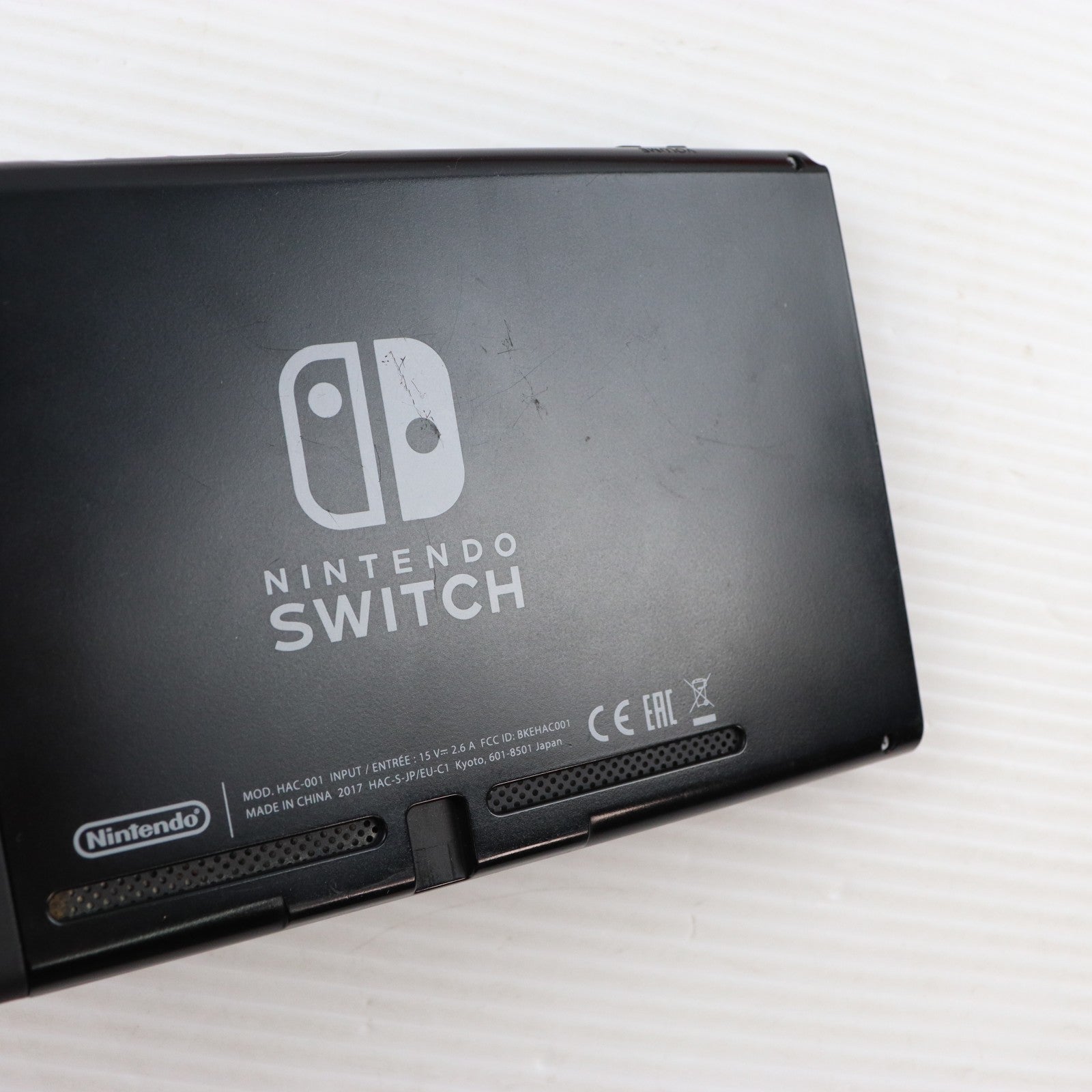 【中古即納】[Switch] (本体) Nintendo Switch(ニンテンドースイッチ) Joy-Con(L) ネオンブルー/R ネオンレッド 任天堂(HAC-S-KABAA)(20170303)