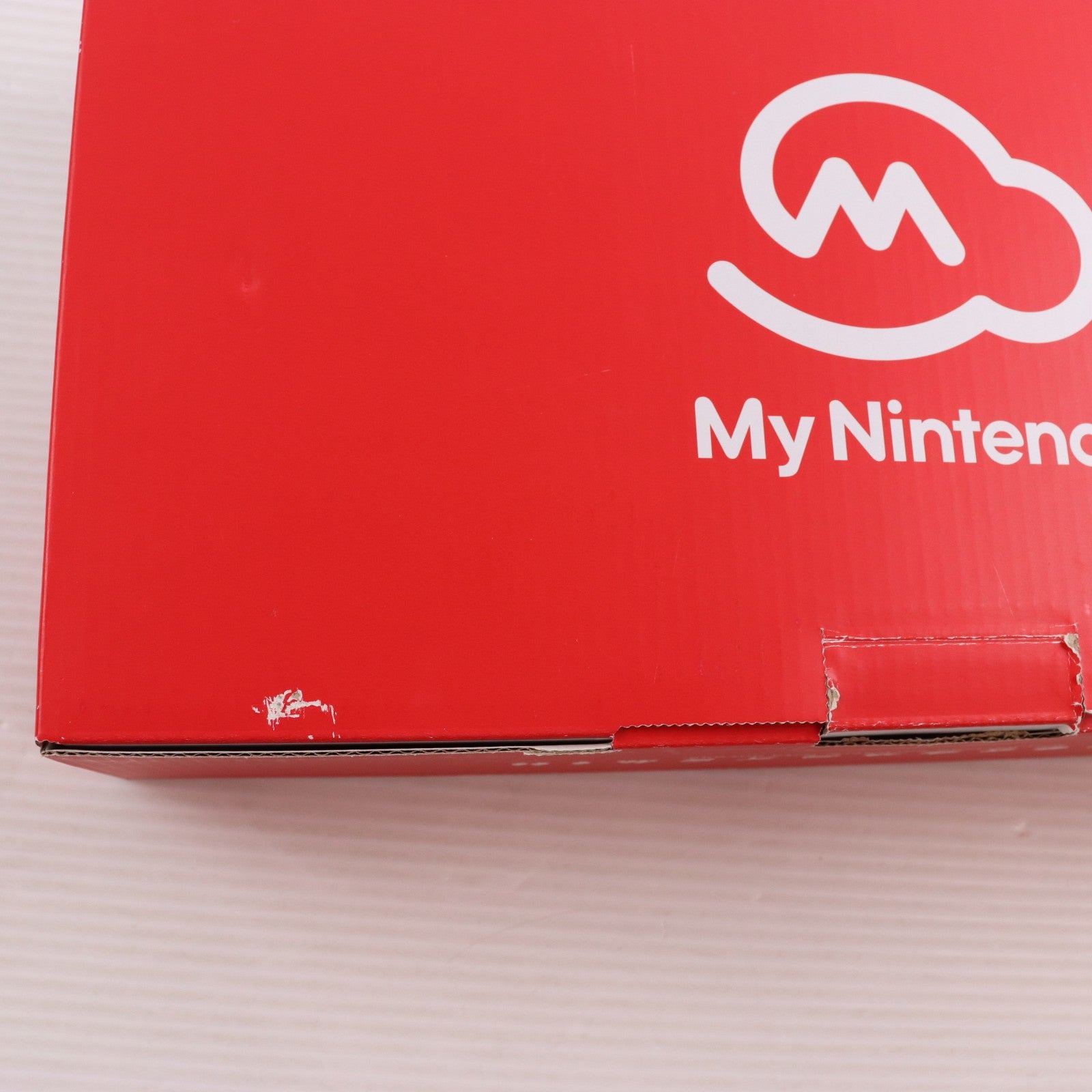 【中古即納】[Switch] (本体) マイニンテンドーストア限定 (新型)Nintendo Switch(ニンテンドースイッチ) カスタマイズ Joy-Con(L) ブルー/(R) ネオンパープル Joy-Conストラップ ブラック 任天堂(HAD-S-KAYAA)(20190830)