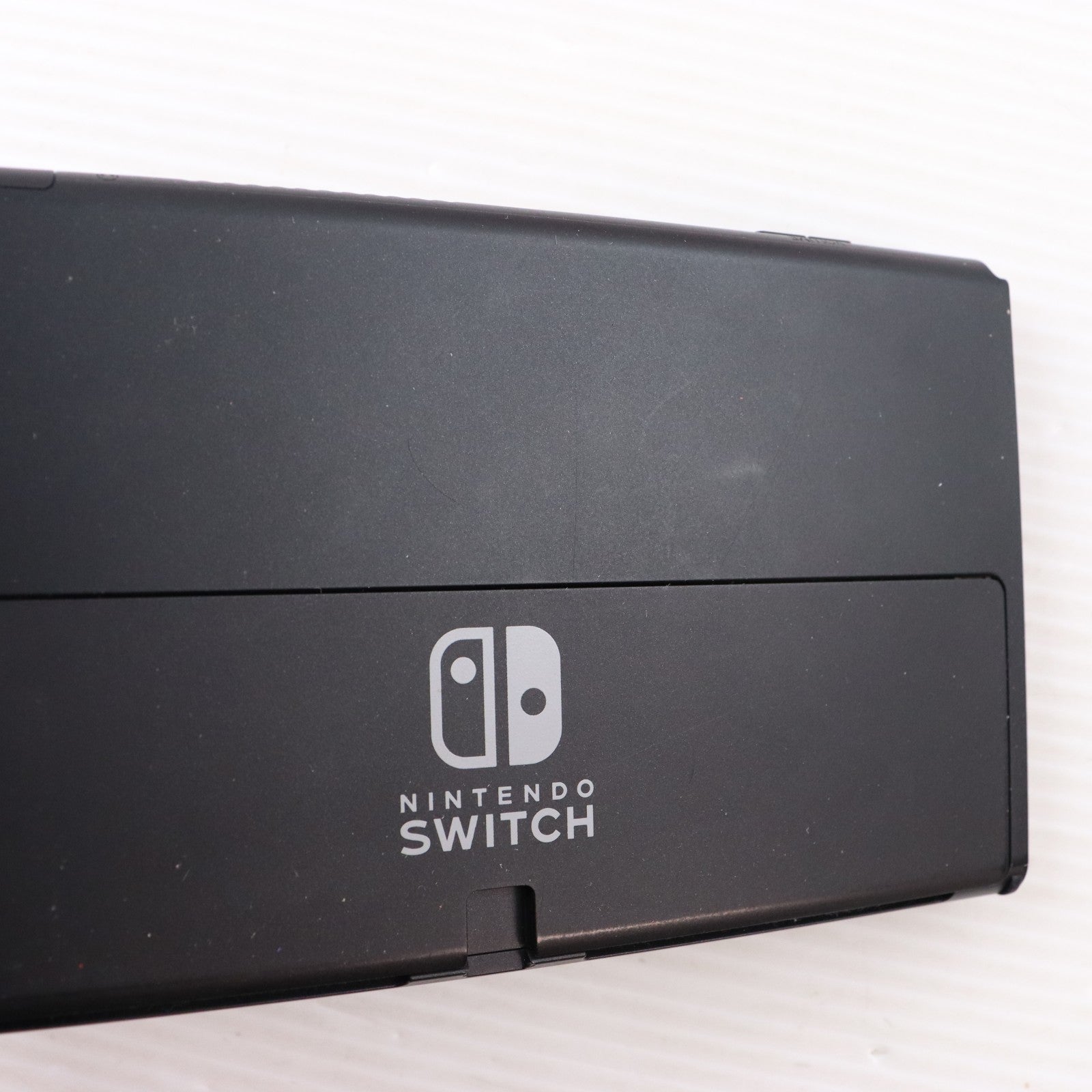 【中古即納】[Switch] (本体) Nintendo Switch(ニンテンドースイッチ) 有機ELモデル Joy-Con(L)/(R) ホワイト 任天堂(HEG-S-KAAAA)(20211008)