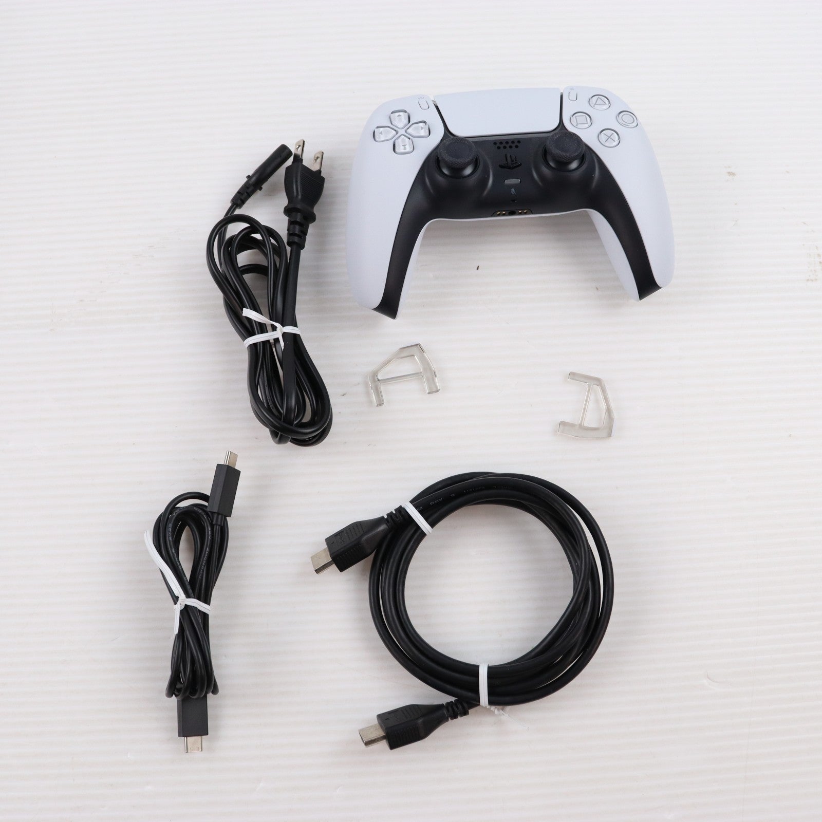 【中古即納】[PS5] (本体) PlayStation5 Pro(プレイステーション5 プロ) SIE(CFI-7000B01)(20241107)