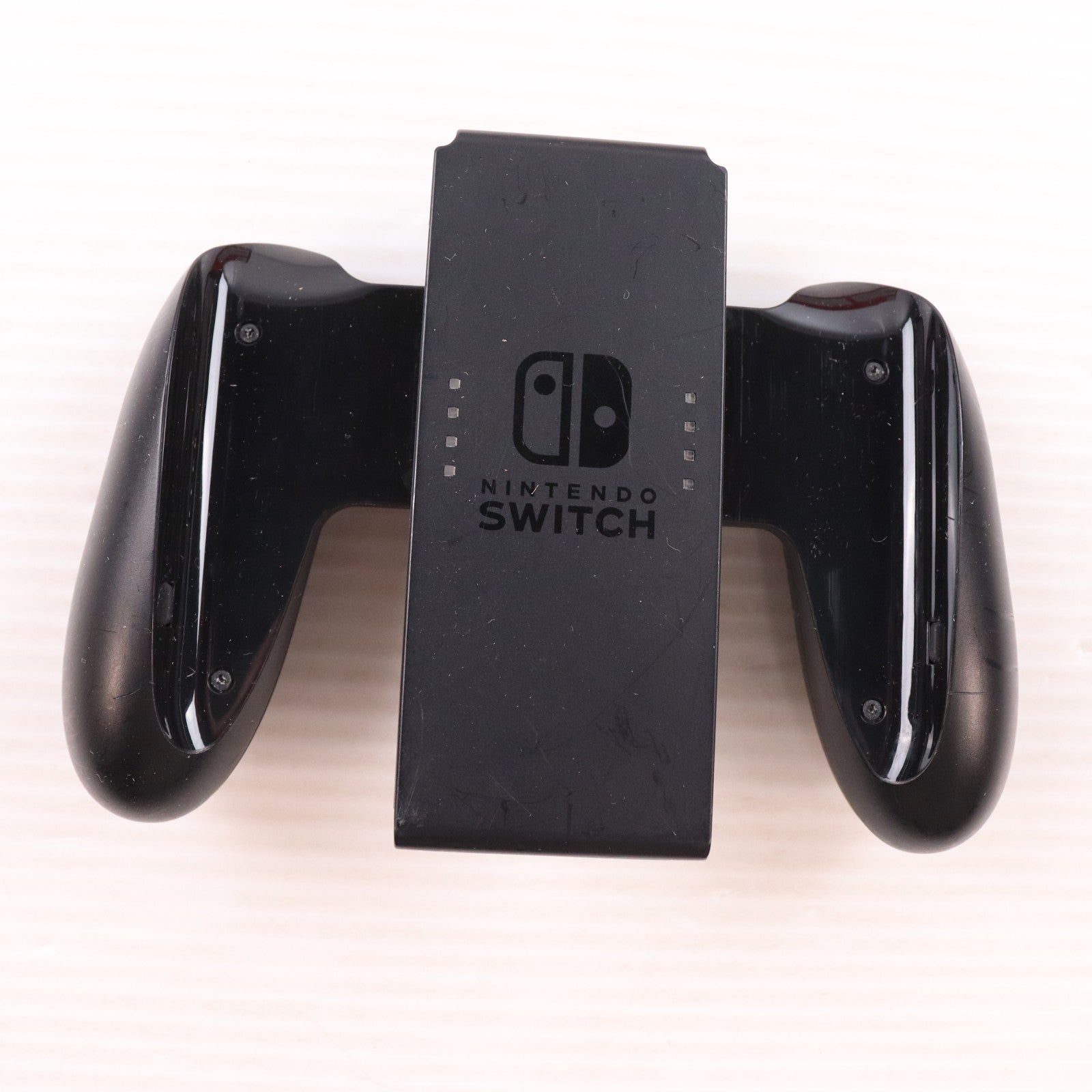 【中古即納】[Switch] (本体) Nintendo Switch(ニンテンドースイッチ) Joy-Con(L) ネオンブルー/(R) ネオンレッド 任天堂(HAD-S-KABAA)(20190830)