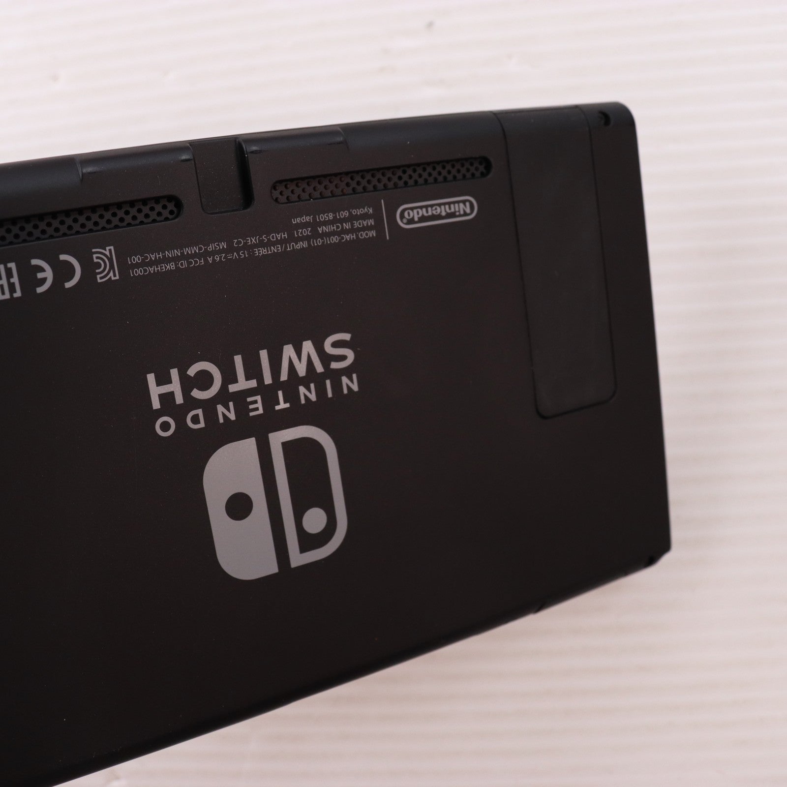 【中古即納】[Switch] (本体) Nintendo Switch(ニンテンドースイッチ) Joy-Con(L)/R グレー 任天堂(HAD-S-KAAAA)(20190830)
