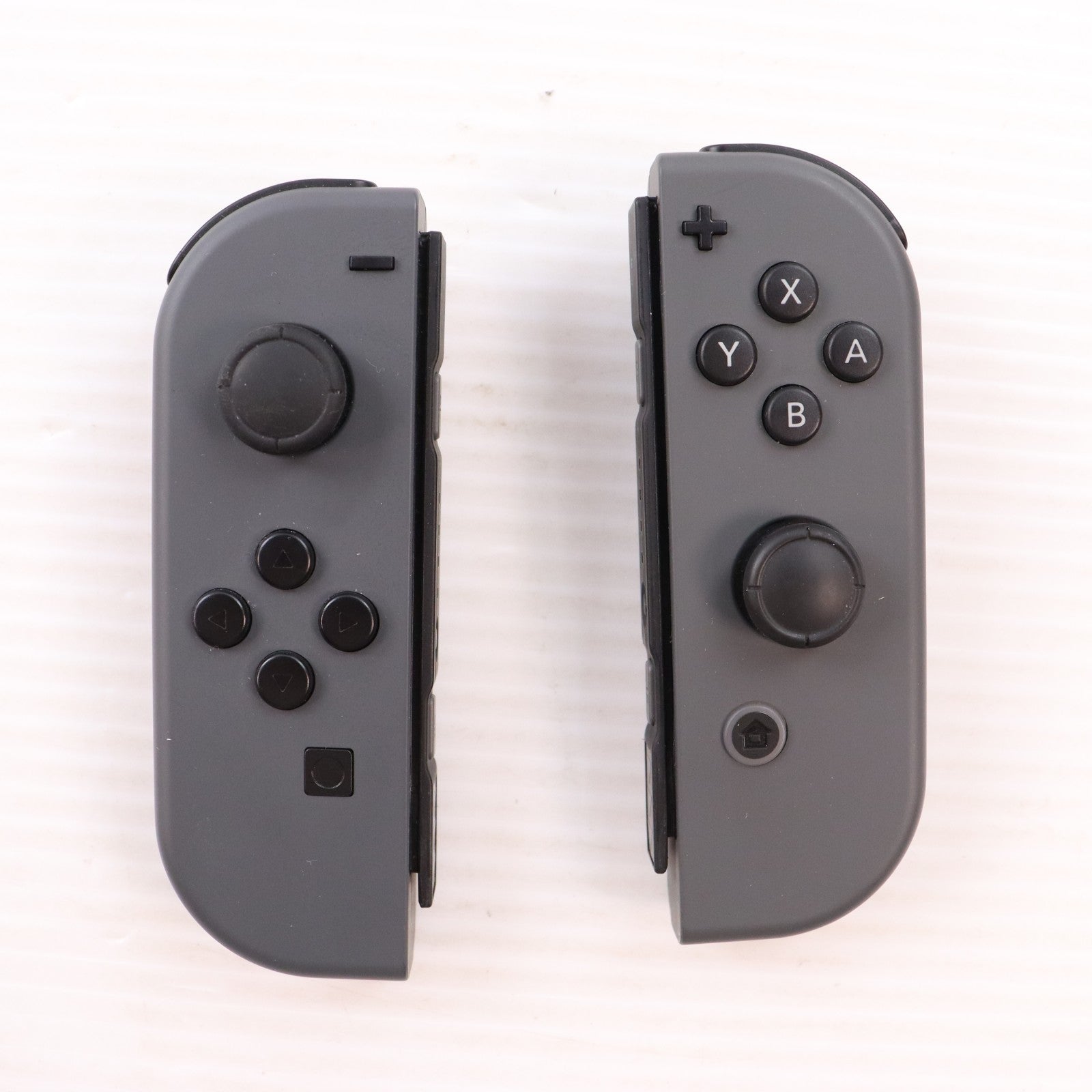 【中古即納】[Switch] (本体) Nintendo Switch(ニンテンドースイッチ) Joy-Con(L)/R グレー 任天堂(HAD-S-KAAAA)(20190830)