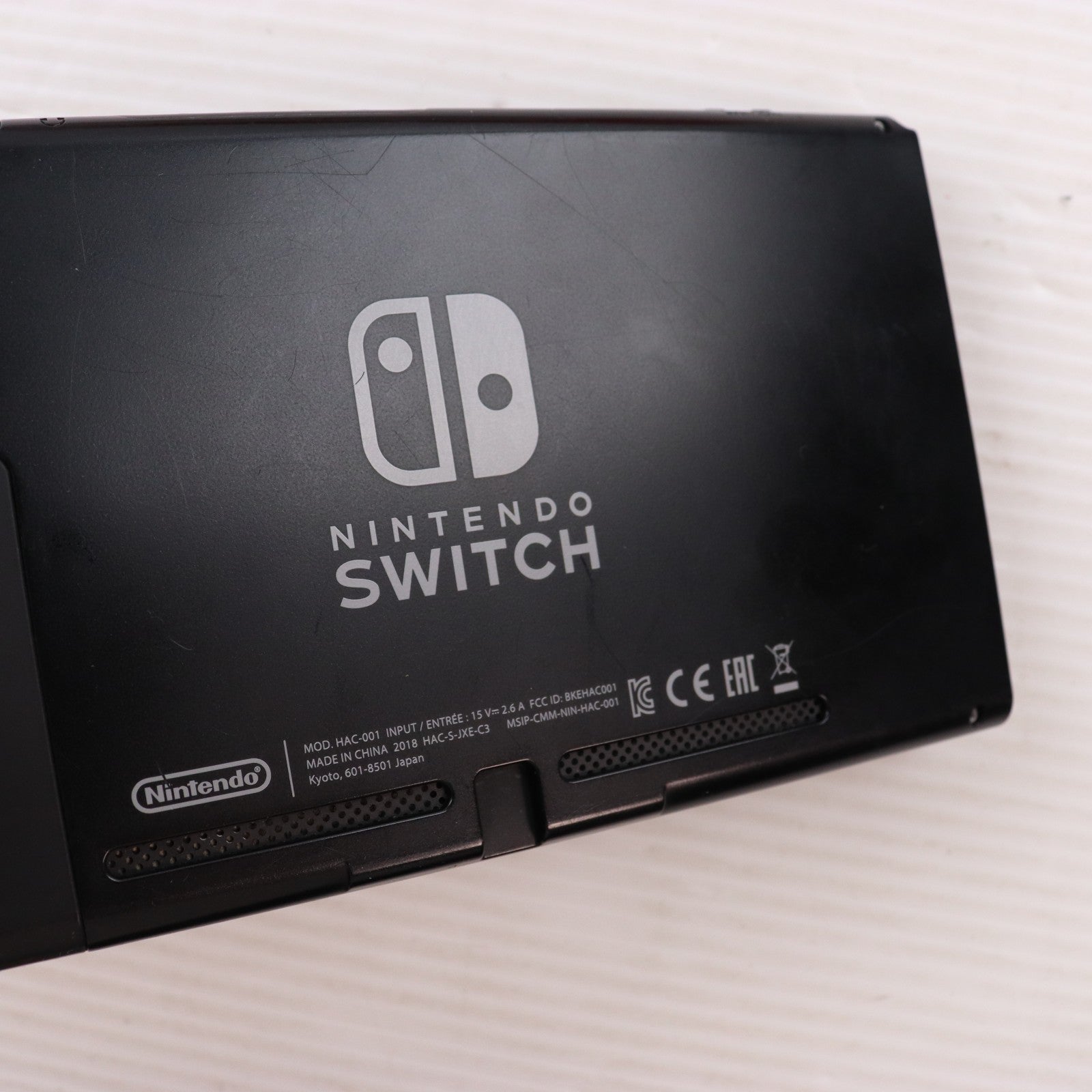【中古即納】[Switch] (本体) Nintendo Switch(ニンテンドースイッチ) Joy-Con(L)/R グレー 任天堂(HAC-S-KAAAA)(20170303)