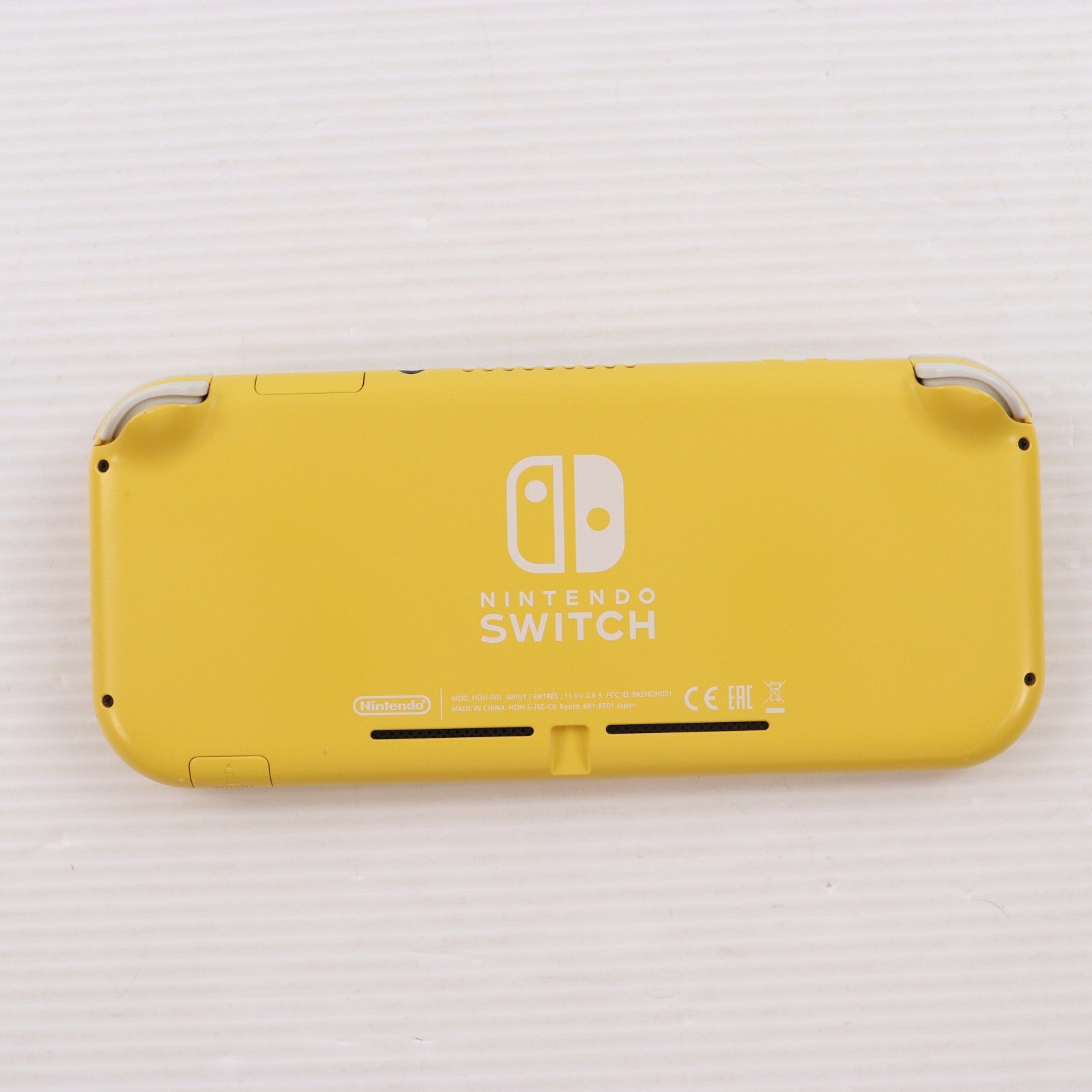 【中古即納】[Switch] (本体) Nintendo Switch Lite(ニンテンドースイッチライト) イエロー 任天堂(HDH-S-YAZAA)(20190920)