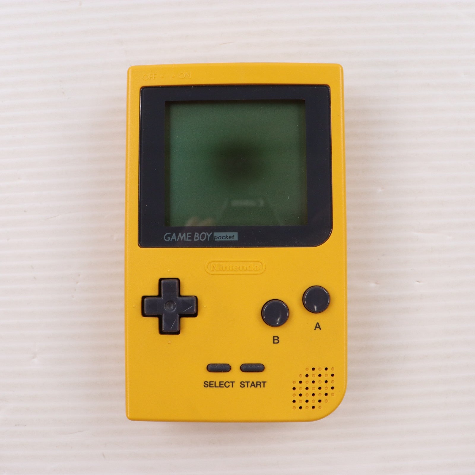 【中古即納】[GB] (本体) GAMEBOY pocket(ゲームボーイポケット) イエロー 任天堂(MGB-001)(19960721)