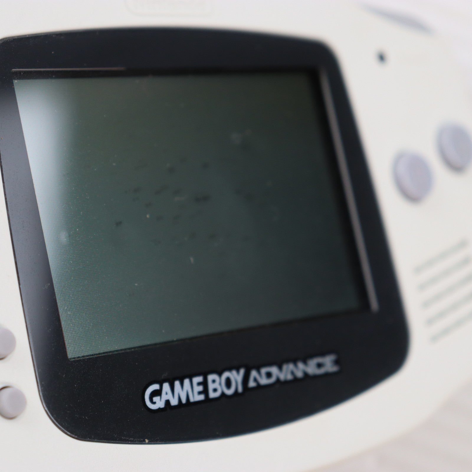 【中古即納】[GBA] (本体) GAMEBOY ADVANCE(ゲームボーイアドバンス) ホワイト 任天堂(AGB-S-WA)(20010321)