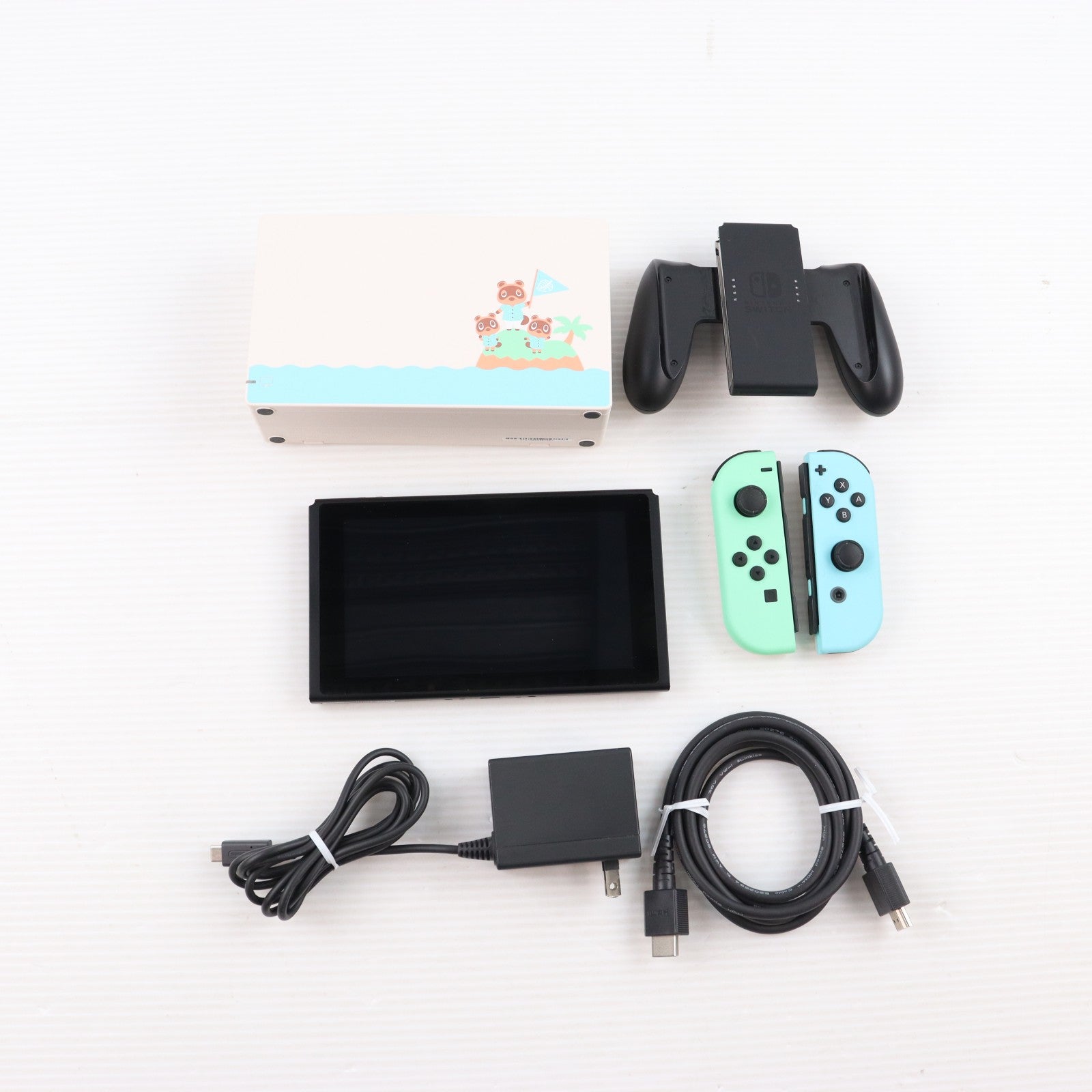 【中古即納】[Switch] (本体)(ソフト無し) Nintendo Switch(ニンテンドースイッチ) あつまれ どうぶつの森セット 任天堂(HAD-S-KEAGC)(20200320)