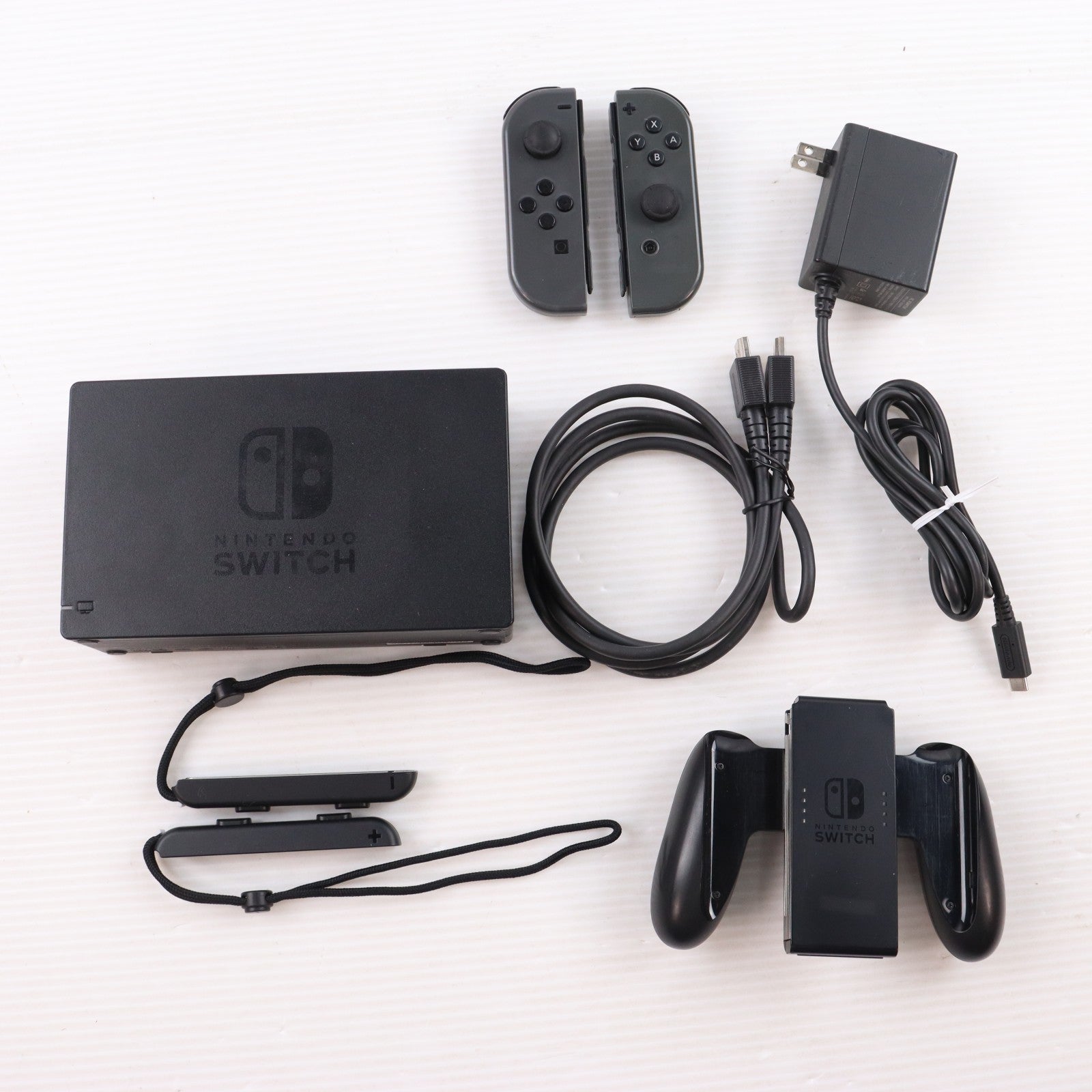【中古即納】[Switch] (本体) Nintendo Switch(ニンテンドースイッチ) Joy-Con(L)/R グレー 任天堂(HAD-S-KAAAA)(20190830)