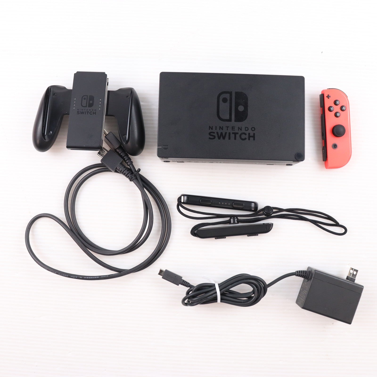 【中古即納】[Switch] (本体) Nintendo Switch(ニンテンドースイッチ) Joy-Con(L) ネオンブルー/R ネオンレッド 任天堂(HAC-S-KABAA)(20170303)