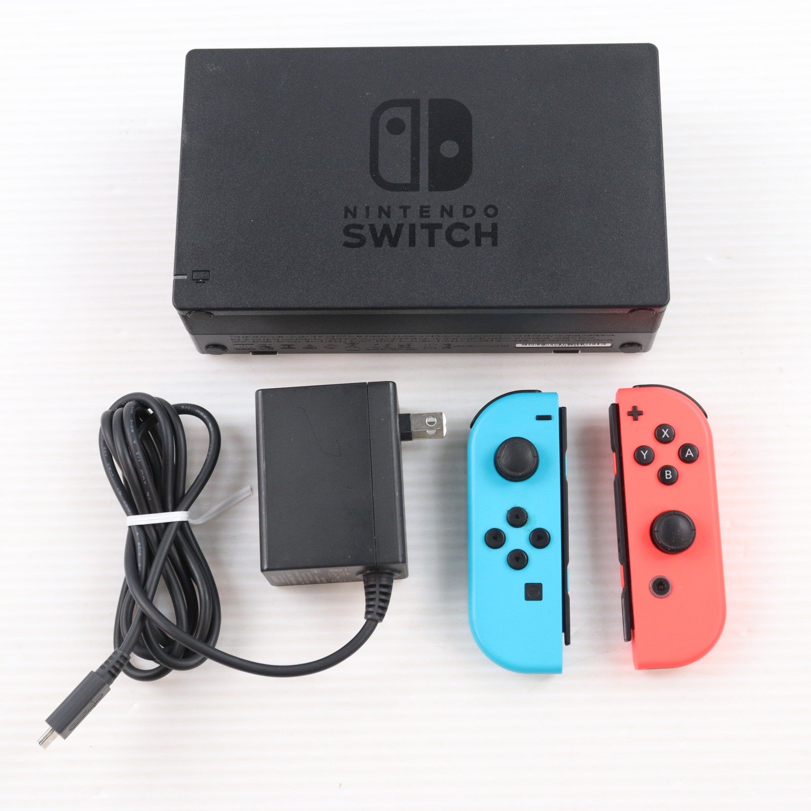 【中古即納】[Switch] (本体) Nintendo Switch(ニンテンドースイッチ) Joy-Con(L)/R グレー 任天堂(HAD-S-KAAAA)(20190830)