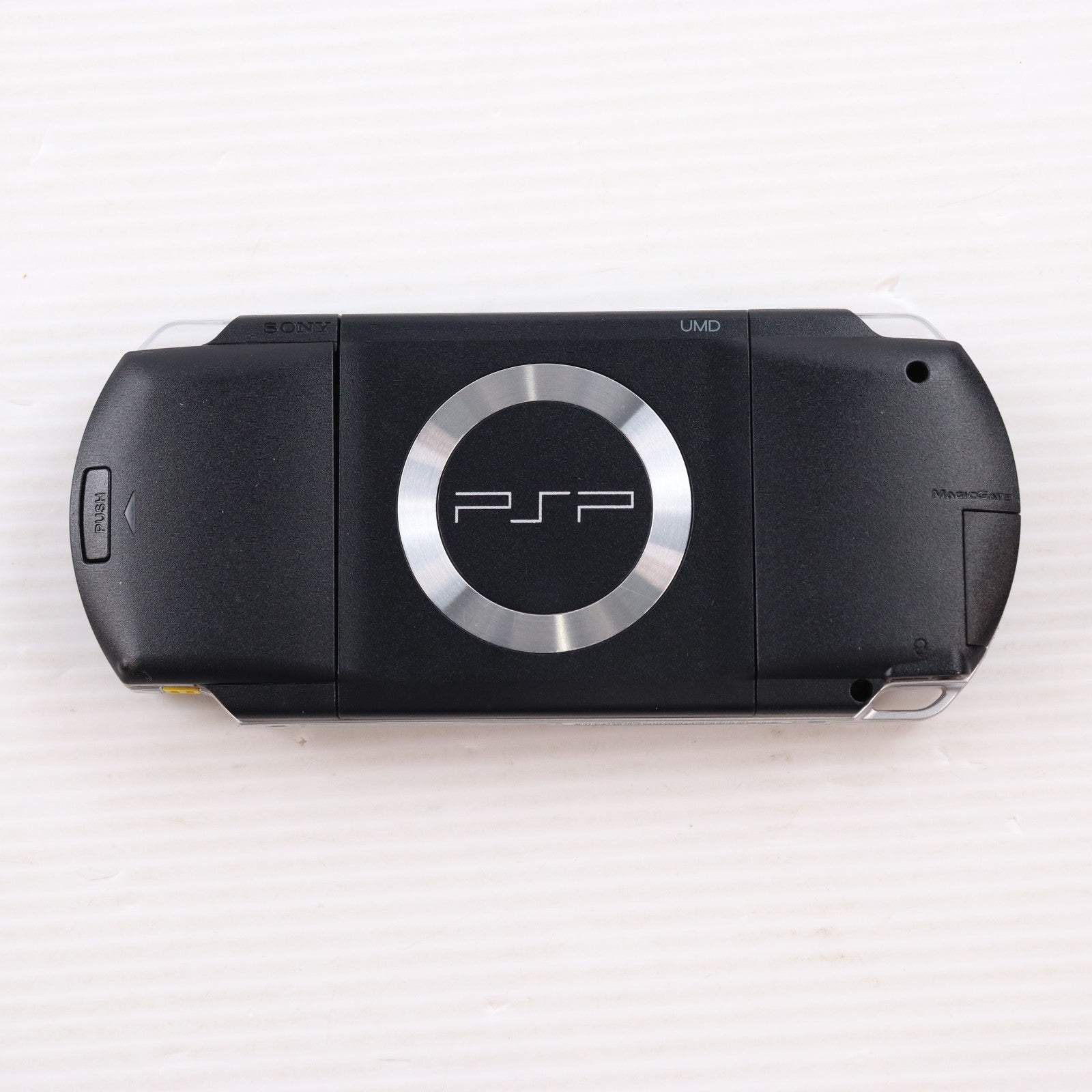 【中古即納】[PSP] (本体) PlayStation Portable(プレイステーション・ポータブル) ブラック SCE(PSP-1000)(20041212)