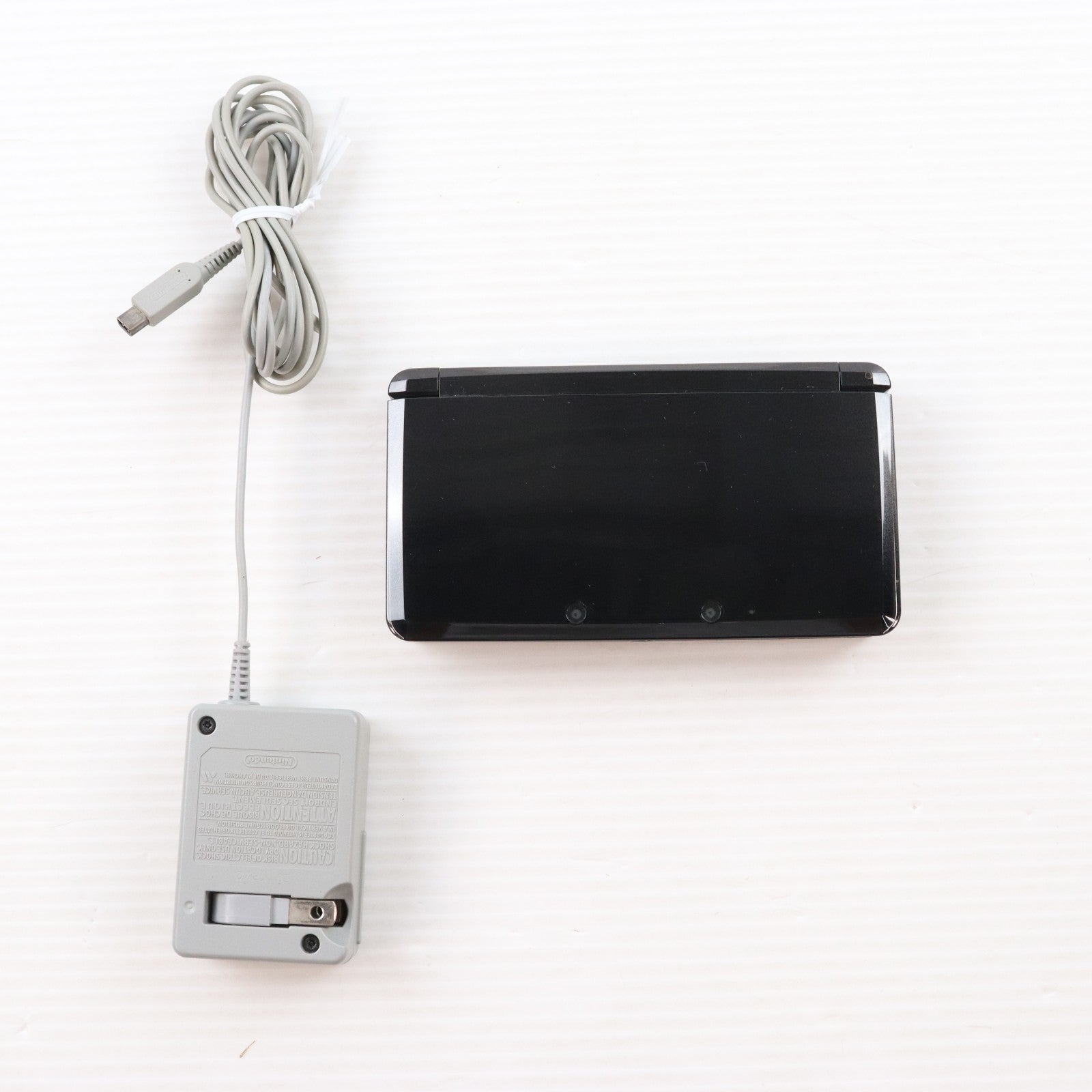 【中古即納】[3DS] (本体) ニンテンドー3DS コスモブラック 任天堂(CTR-S-KAAA)(20110226)