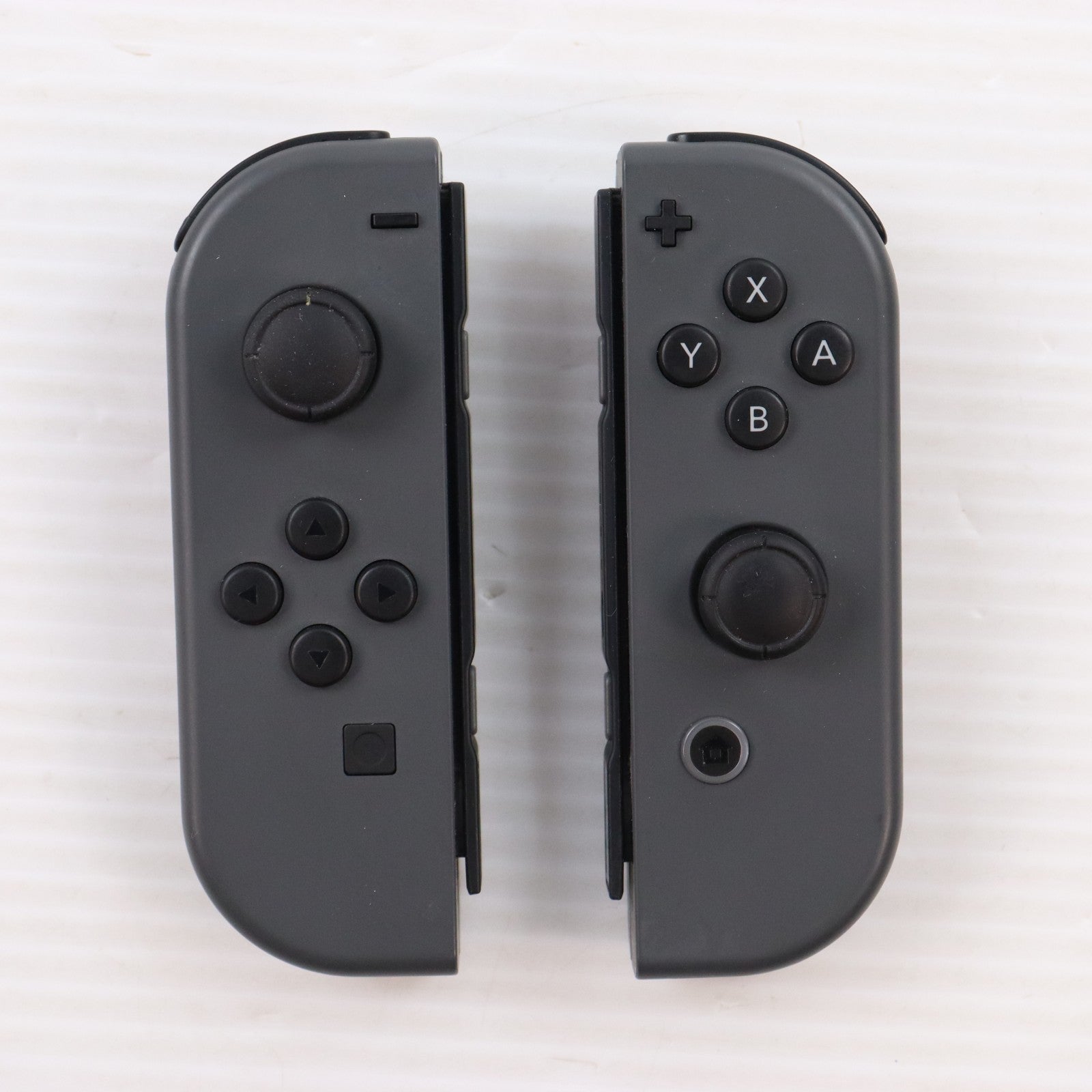 【中古即納】[Switch] (本体) Nintendo Switch(ニンテンドースイッチ) Joy-Con(L)/R グレー 任天堂(HAC-S-KAAAA)(20170303)