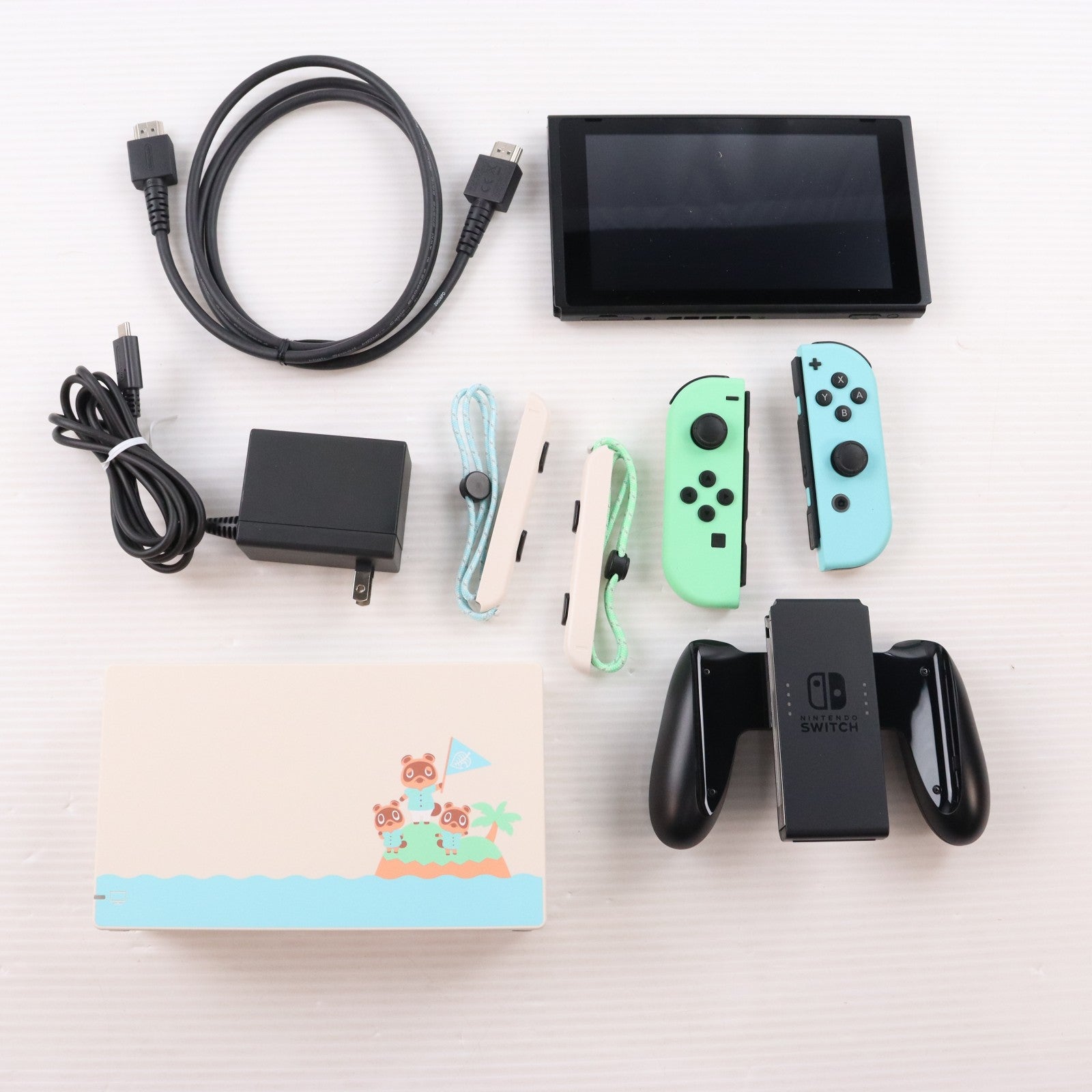 【中古即納】[Switch] (本体)(ソフト無し) Nintendo Switch(ニンテンドースイッチ) あつまれ どうぶつの森セット 任天堂(HAD-S-KEAGC)(20200320)
