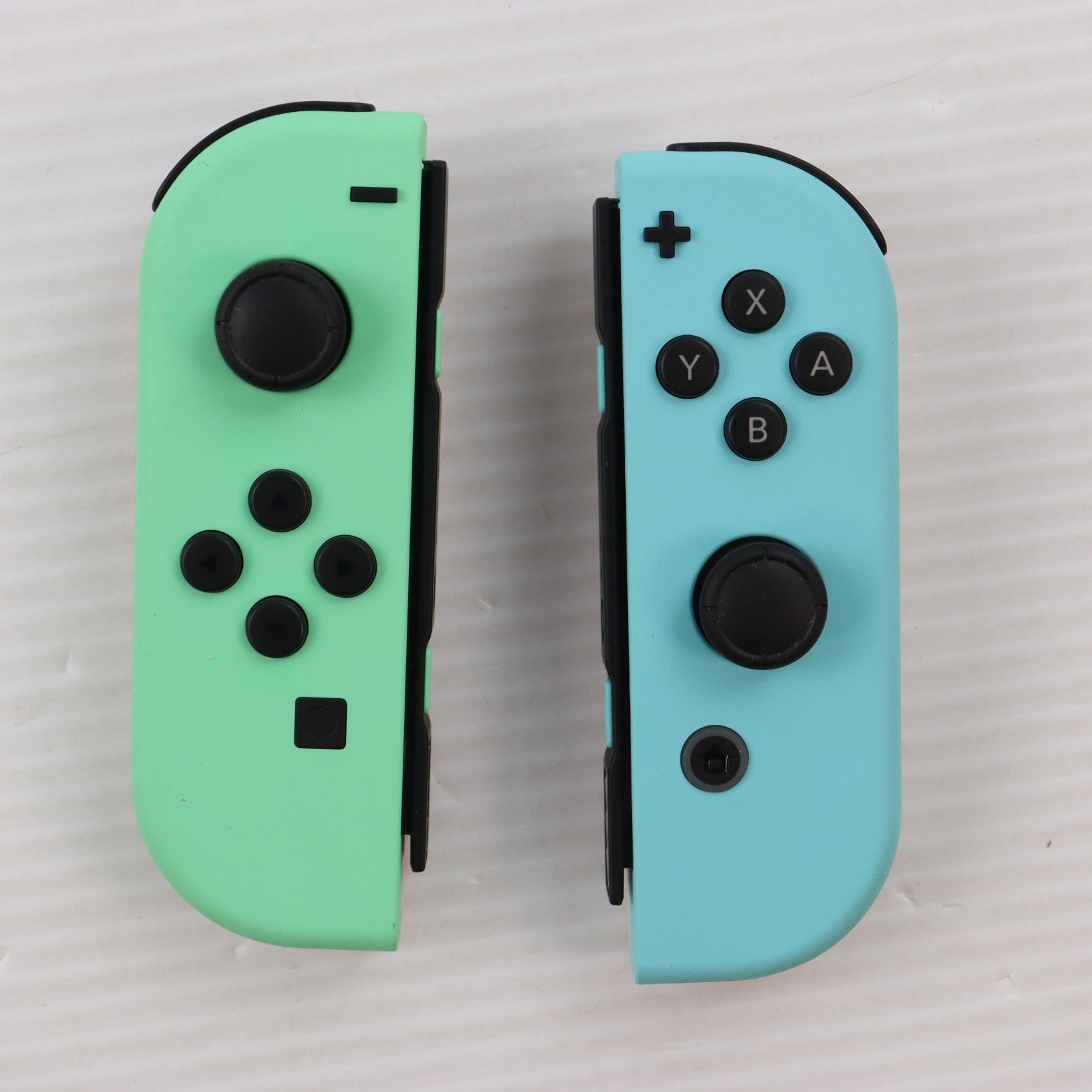 【中古即納】[Switch] (本体)(ソフト無し) Nintendo Switch(ニンテンドースイッチ) あつまれ どうぶつの森セット 任天堂(HAD-S-KEAGC)(20200320)