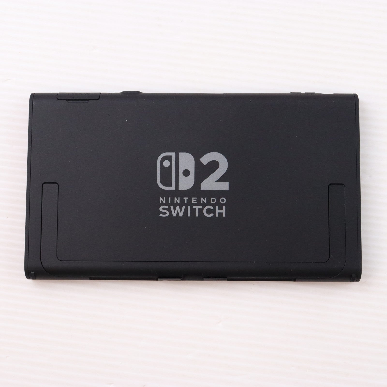 【中古即納】[Switch2] (本体) Nintendo Switch 2(ニンテンドースイッチ2)(日本語・国内専用) 任天堂(BEE-S-KB6CA)(20250605)