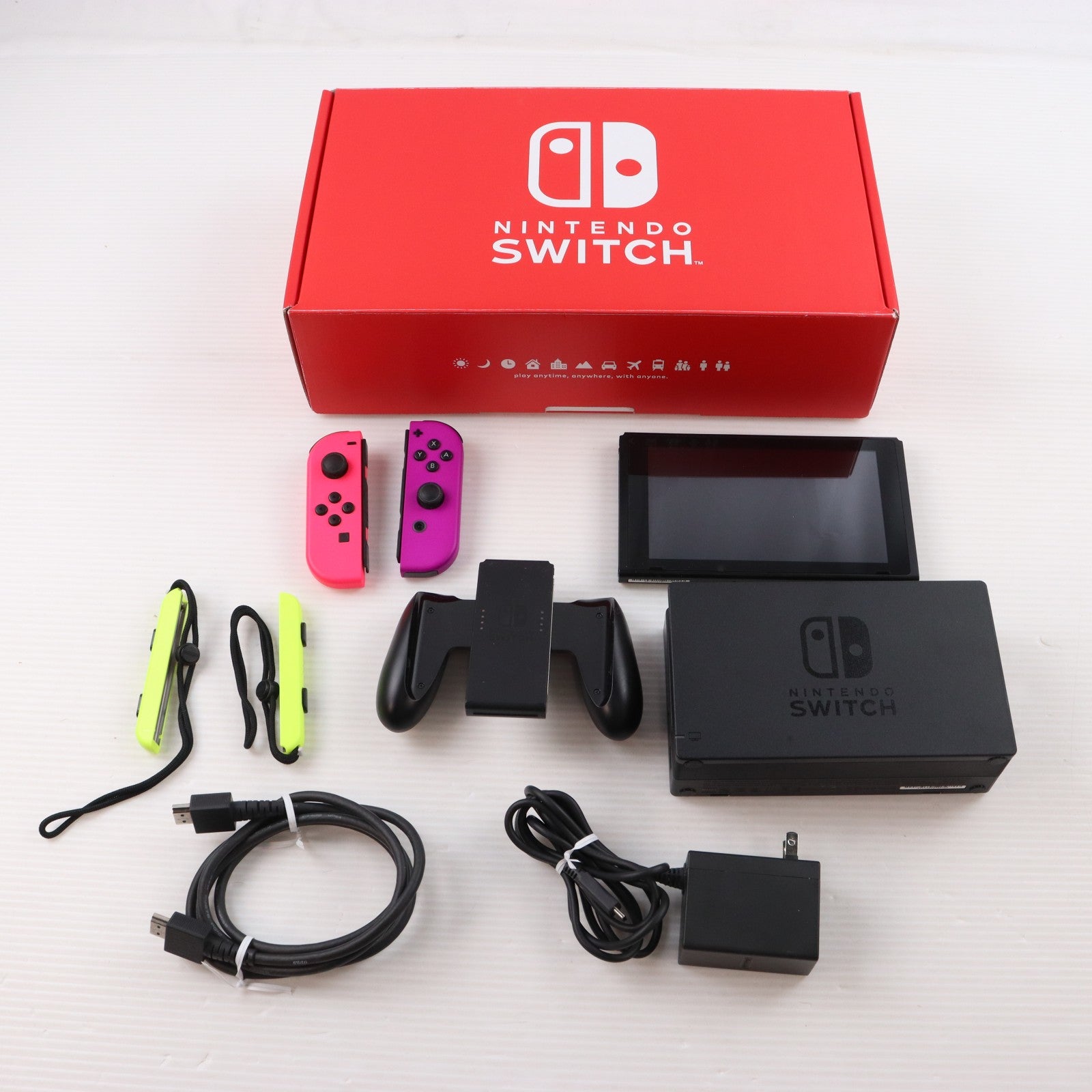 【中古即納】[Switch] (本体) マイニンテンドーストア限定 (新型)Nintendo Switch(ニンテンドースイッチ) カスタマイズ Joy-Con(L) ネオンピンク/(R) ネオンパープル Joy-Conストラップ ネオンイエロー 任天堂(HAC-S-KAYAA)(20190830)