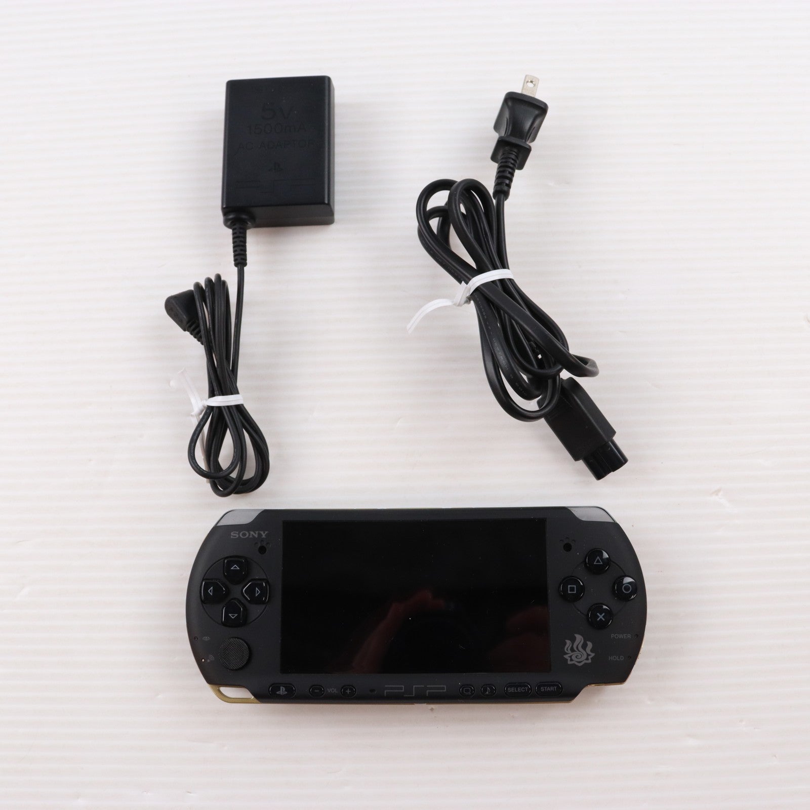 【中古即納】[PSP] (本体) PlayStation Portable(プレイステーション・ポータブル) モンスターハンターポータブル3rdハンターズモデル SCE(PSP-3000MHB)(20101201)