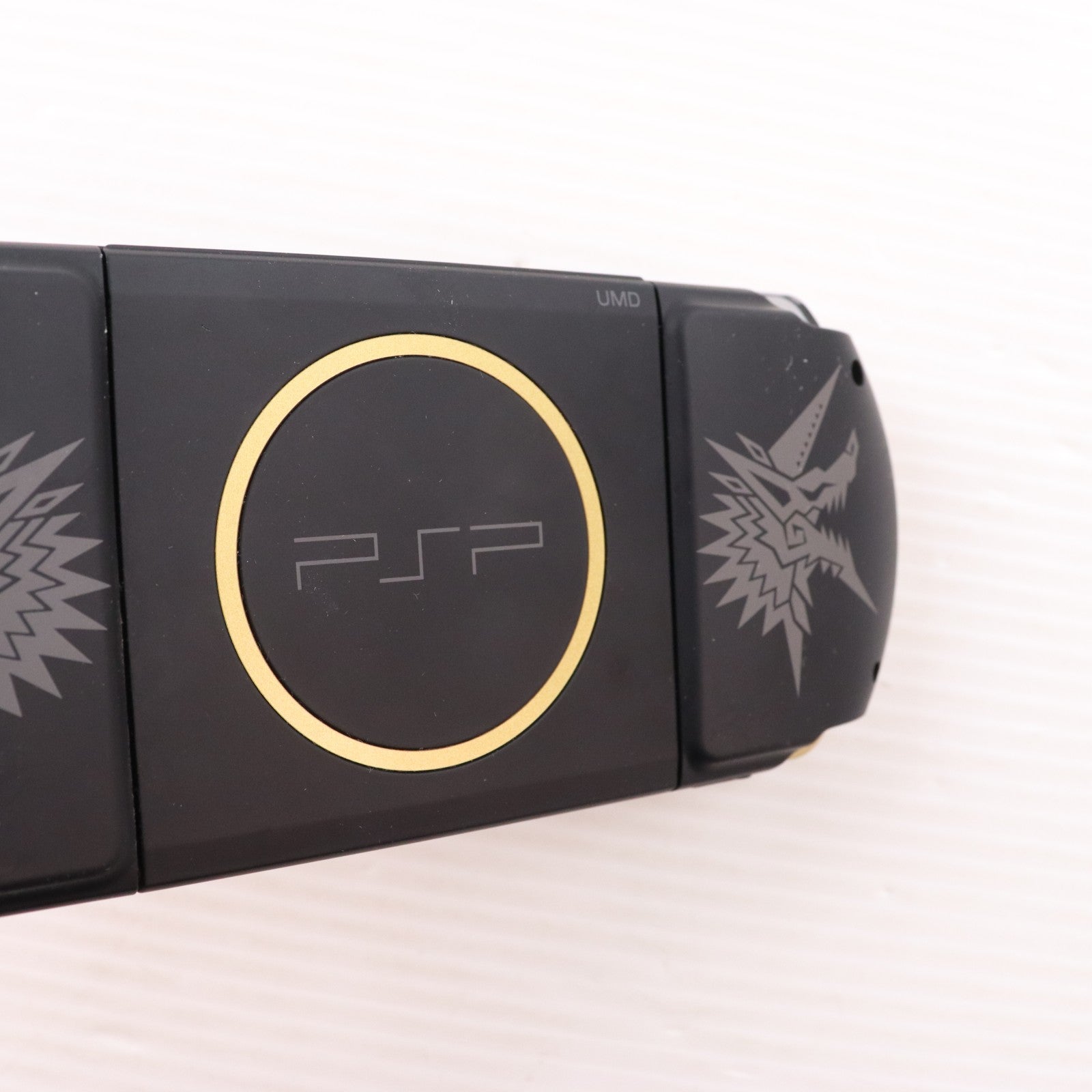 【中古即納】[PSP] (本体) PlayStation Portable(プレイステーション・ポータブル) モンスターハンターポータブル3rdハンターズモデル SCE(PSP-3000MHB)(20101201)
