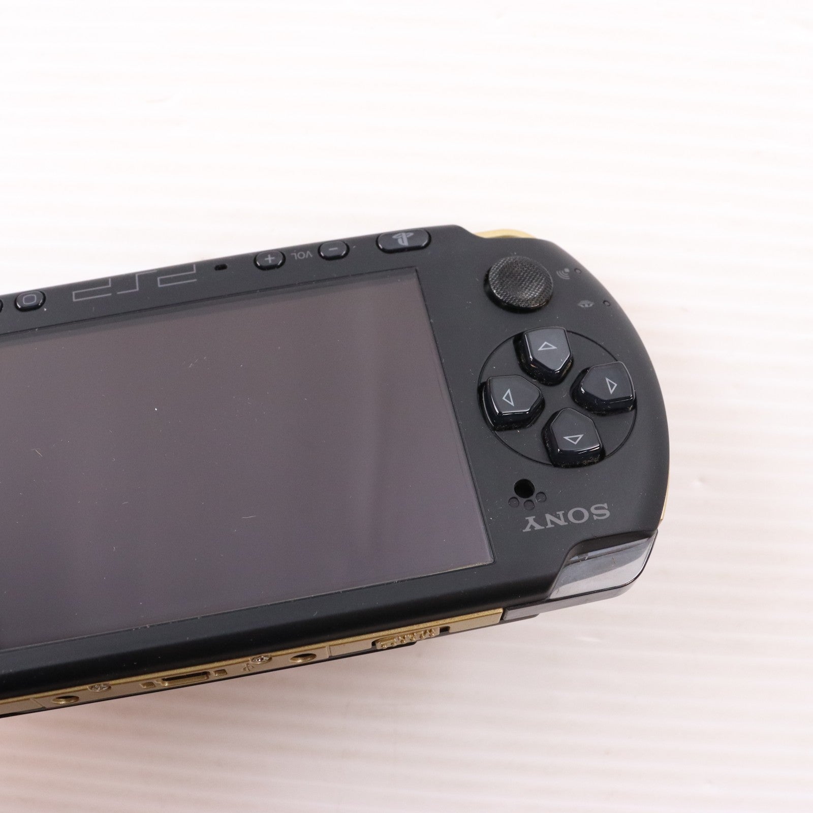 【中古即納】[PSP] (本体) PlayStation Portable(プレイステーション・ポータブル) モンスターハンターポータブル3rdハンターズモデル SCE(PSP-3000MHB)(20101201)